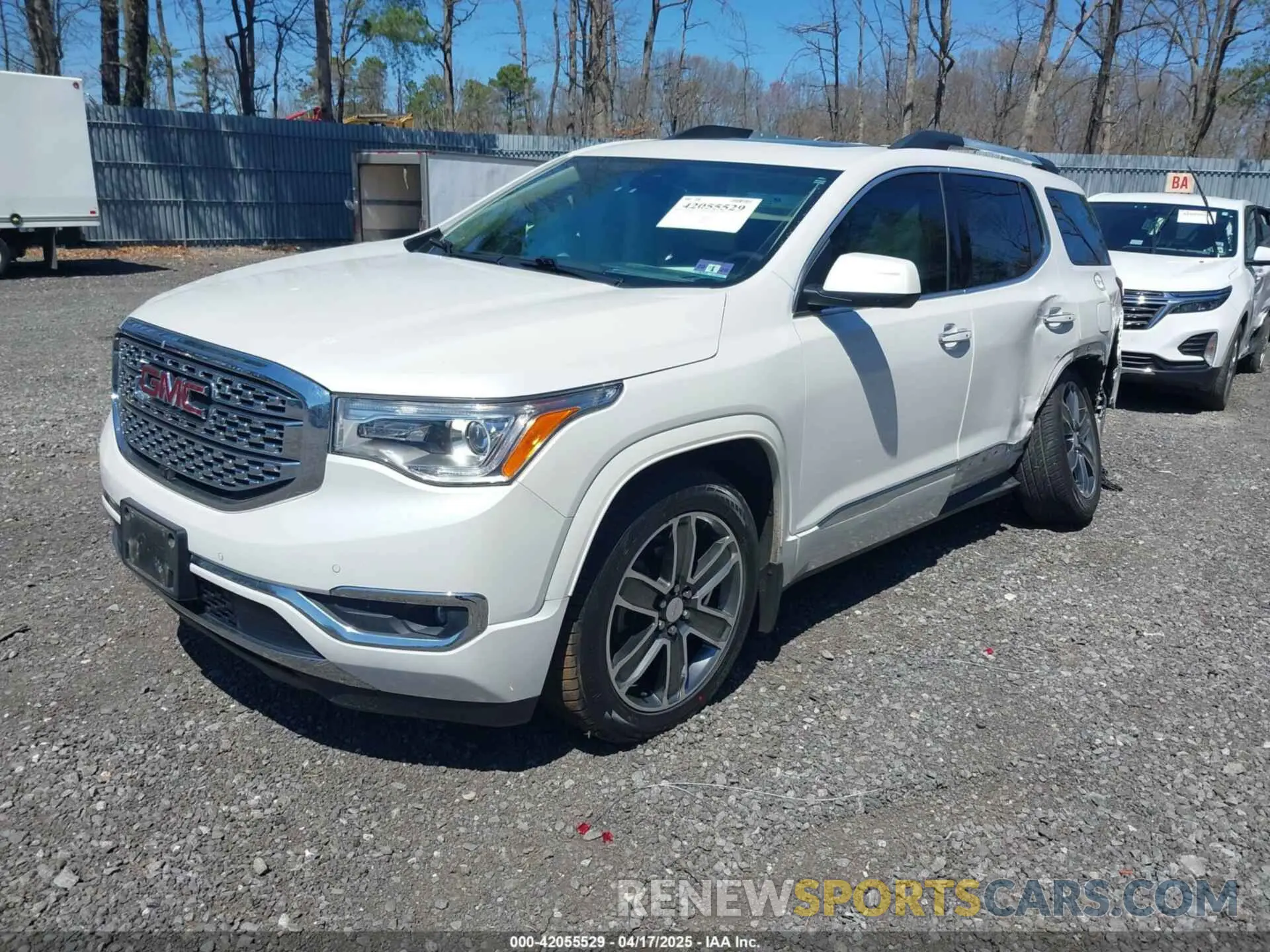 2 Photograph of a damaged car 1GKKNXLS4KZ114232 GMC ACADIA 2019