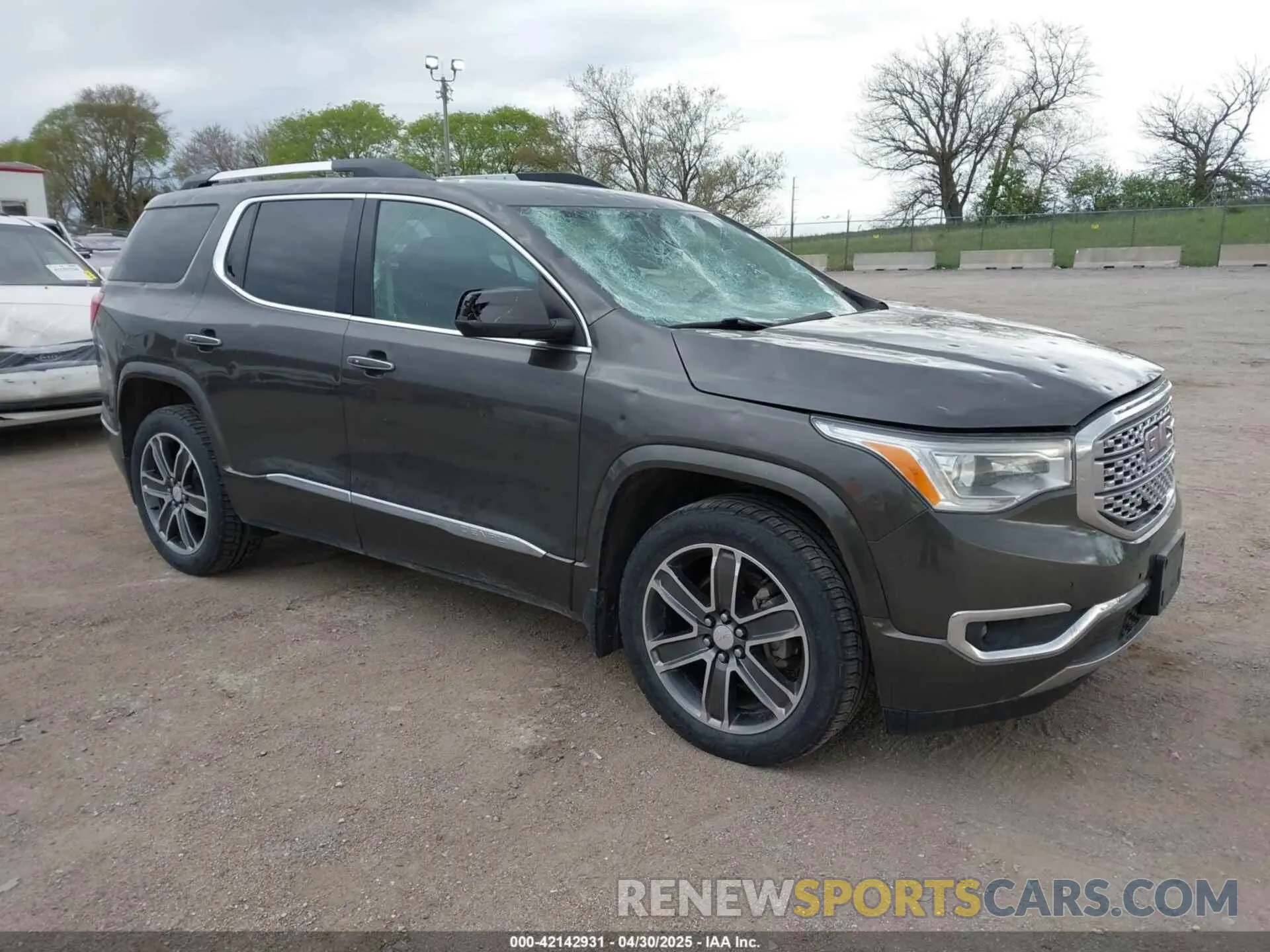 1 Photograph of a damaged car 1GKKNXLS4KZ137980 GMC ACADIA 2019