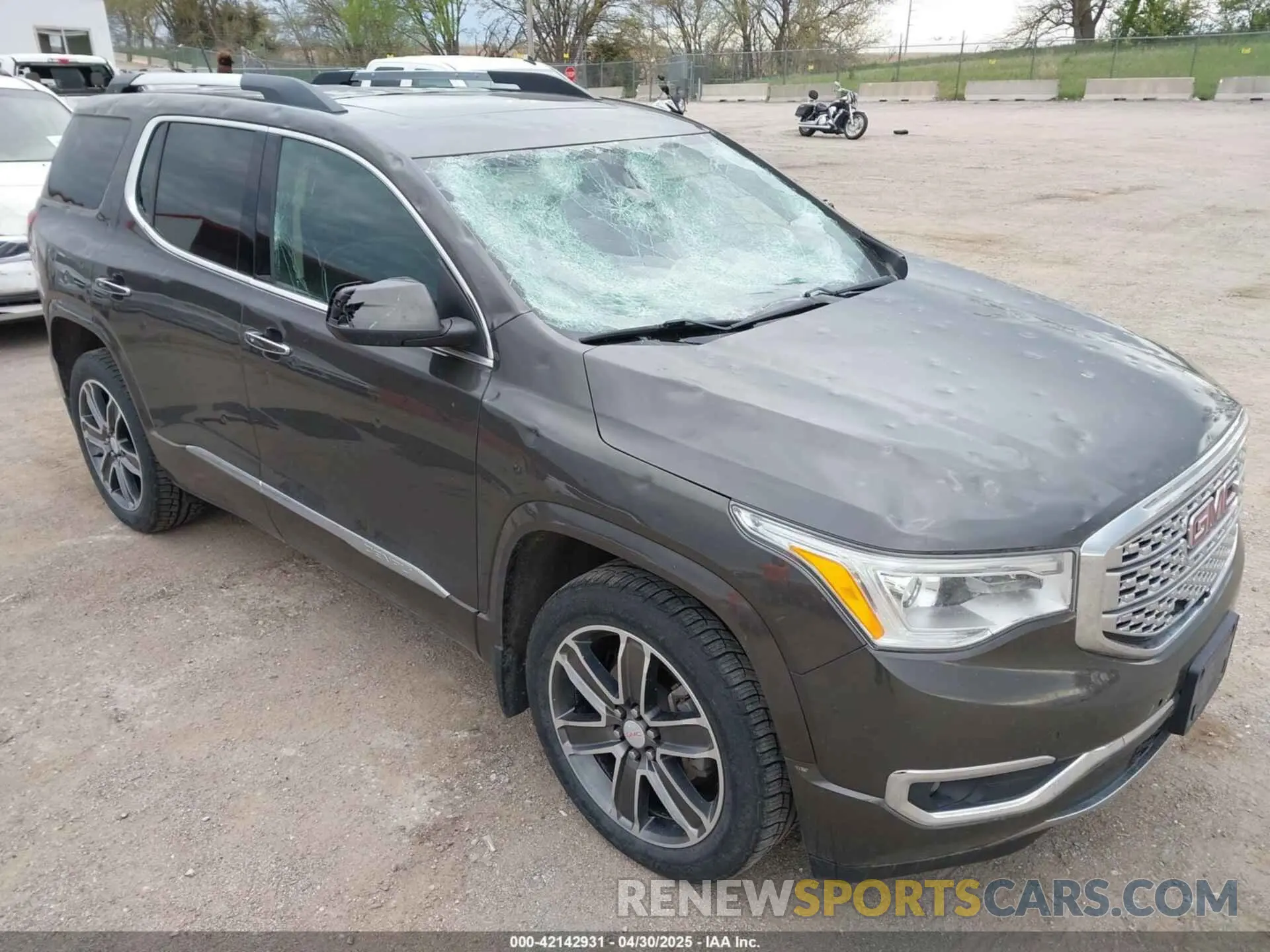 6 Photograph of a damaged car 1GKKNXLS4KZ137980 GMC ACADIA 2019
