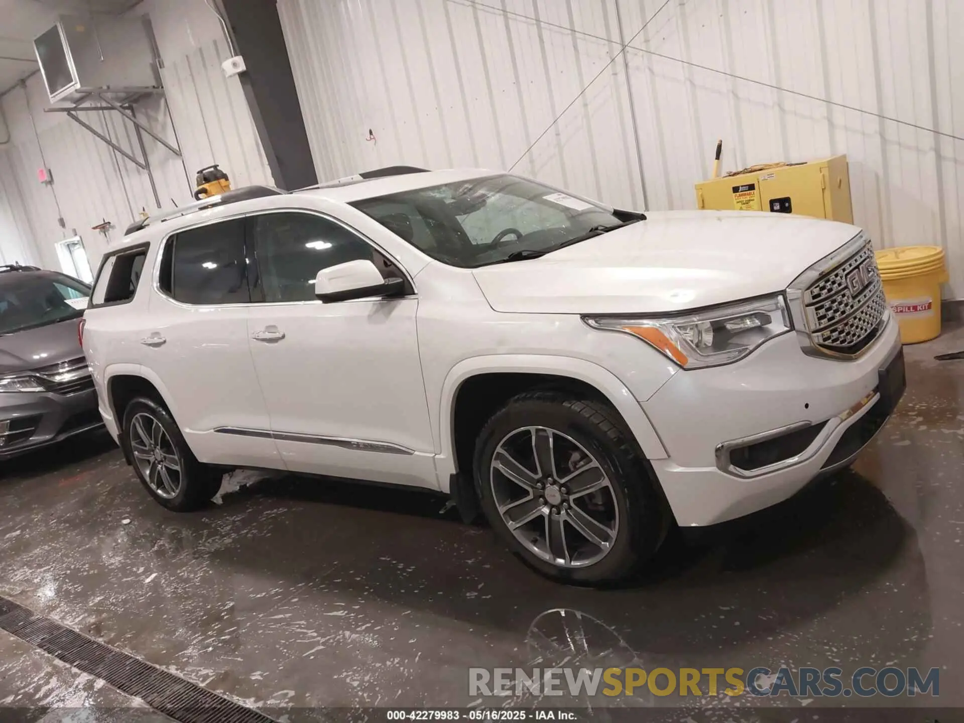 13 Photograph of a damaged car 1GKKNXLS5KZ135655 GMC ACADIA 2019