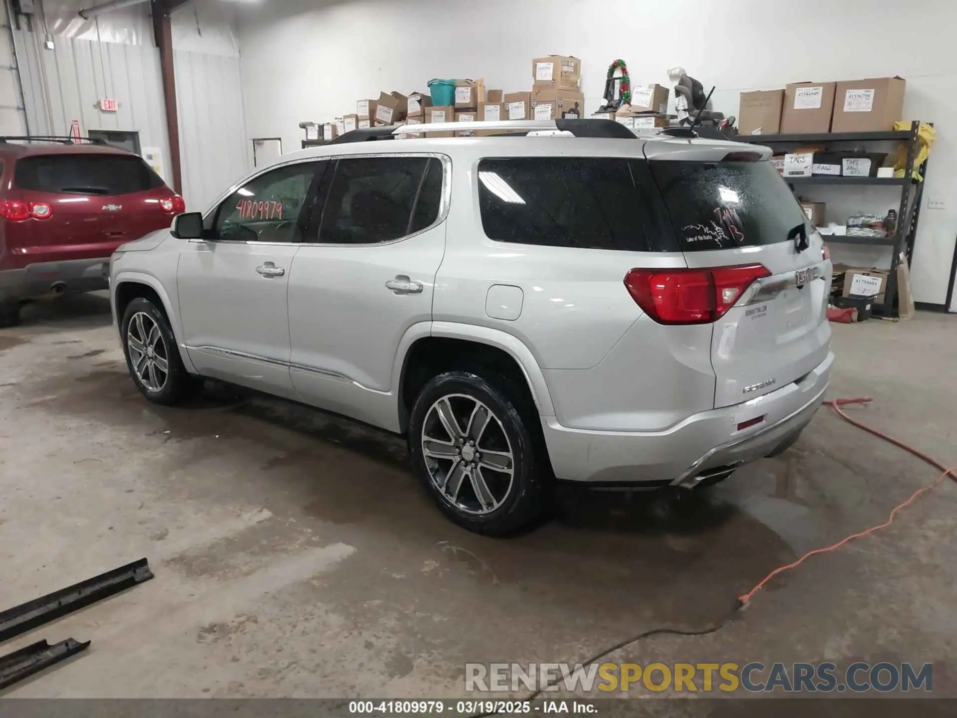 3 Photograph of a damaged car 1GKKNXLS5KZ230295 GMC ACADIA 2019