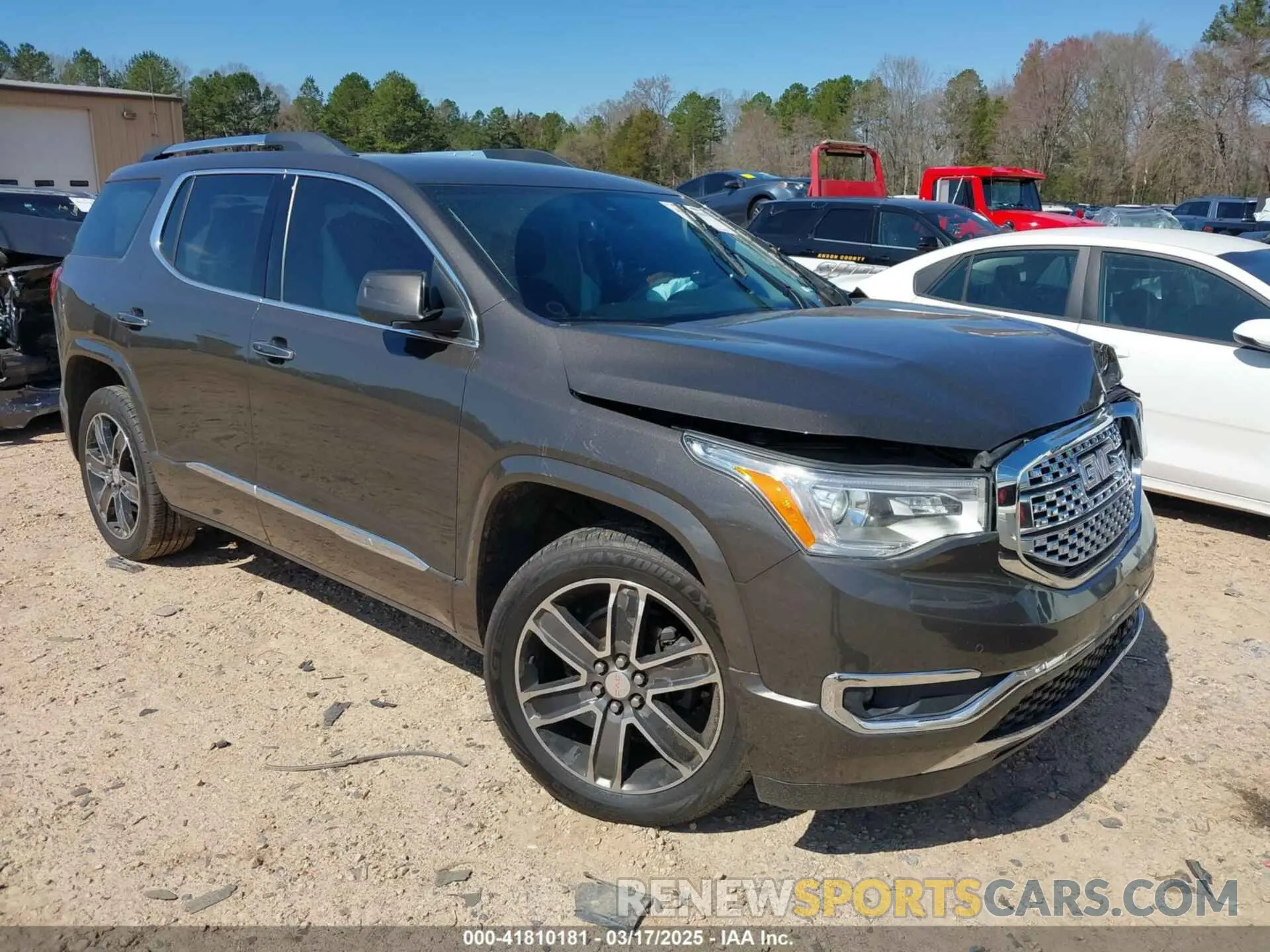 1 Photograph of a damaged car 1GKKNXLS6KZ194861 GMC ACADIA 2019