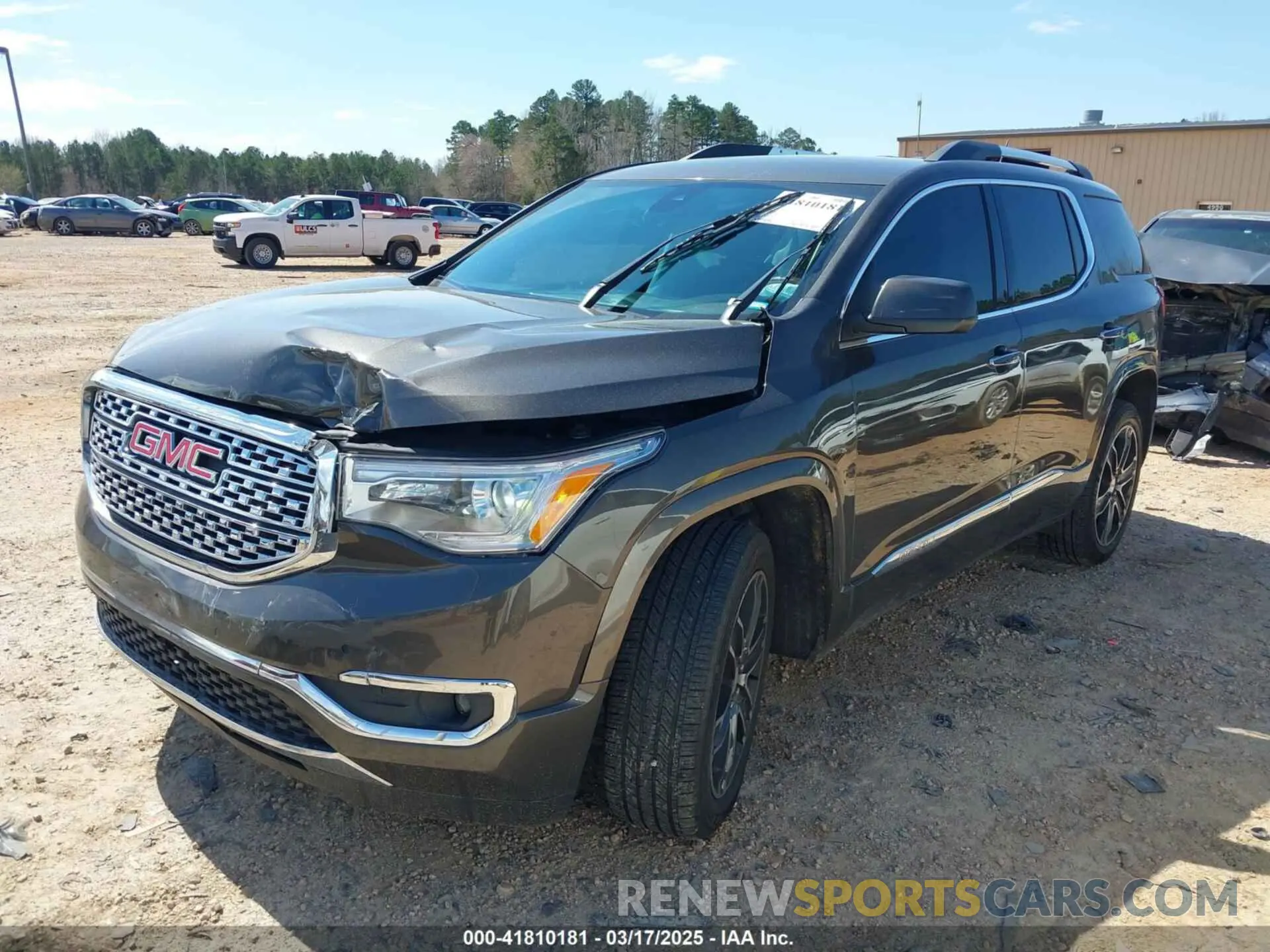 2 Photograph of a damaged car 1GKKNXLS6KZ194861 GMC ACADIA 2019