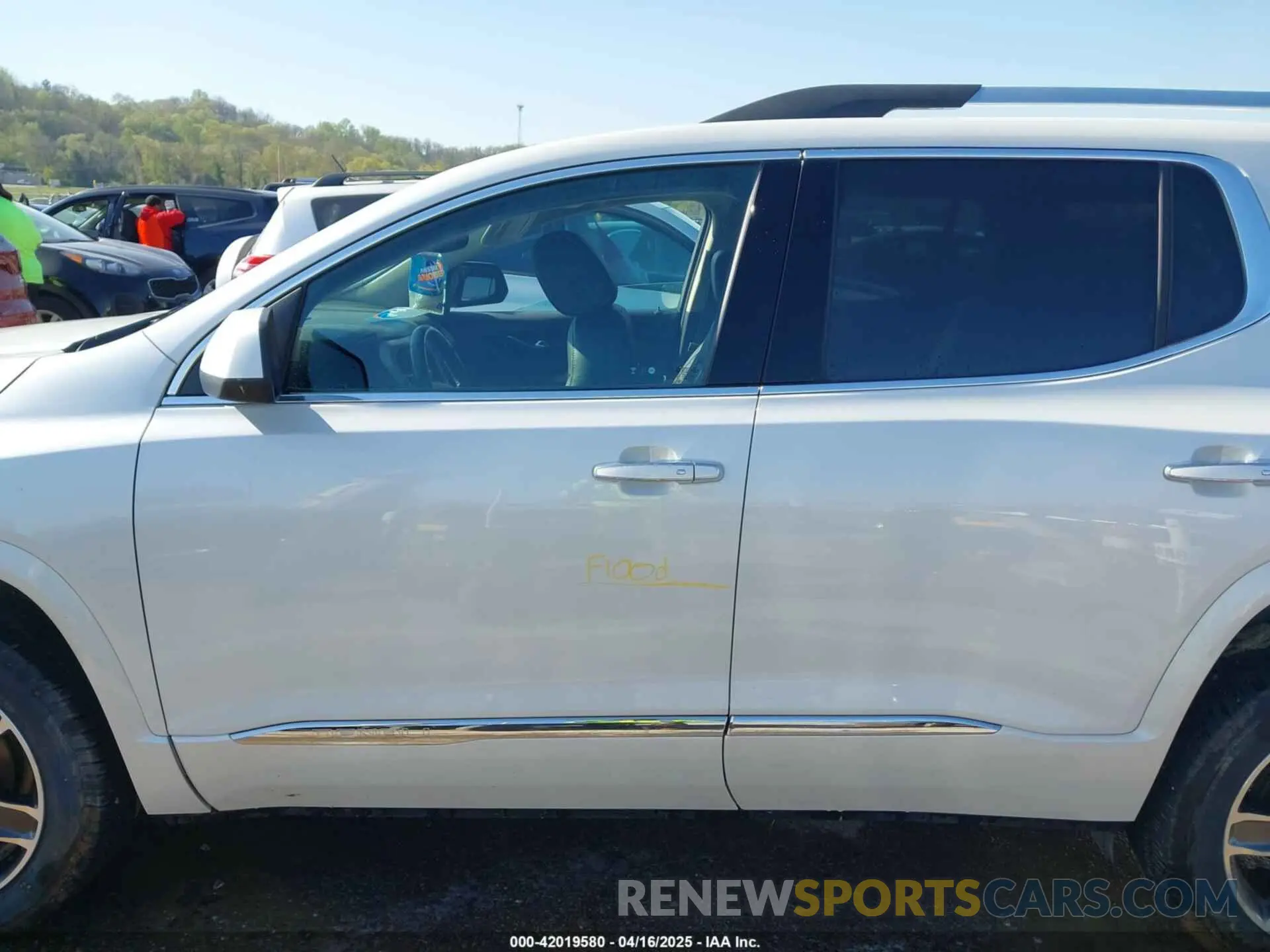 6 Photograph of a damaged car 1GKKNXLS7KZ108814 GMC ACADIA 2019