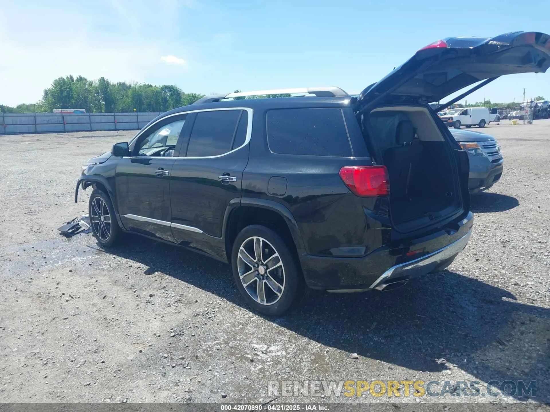 3 Photograph of a damaged car 1GKKNXLS7KZ226863 GMC ACADIA 2019