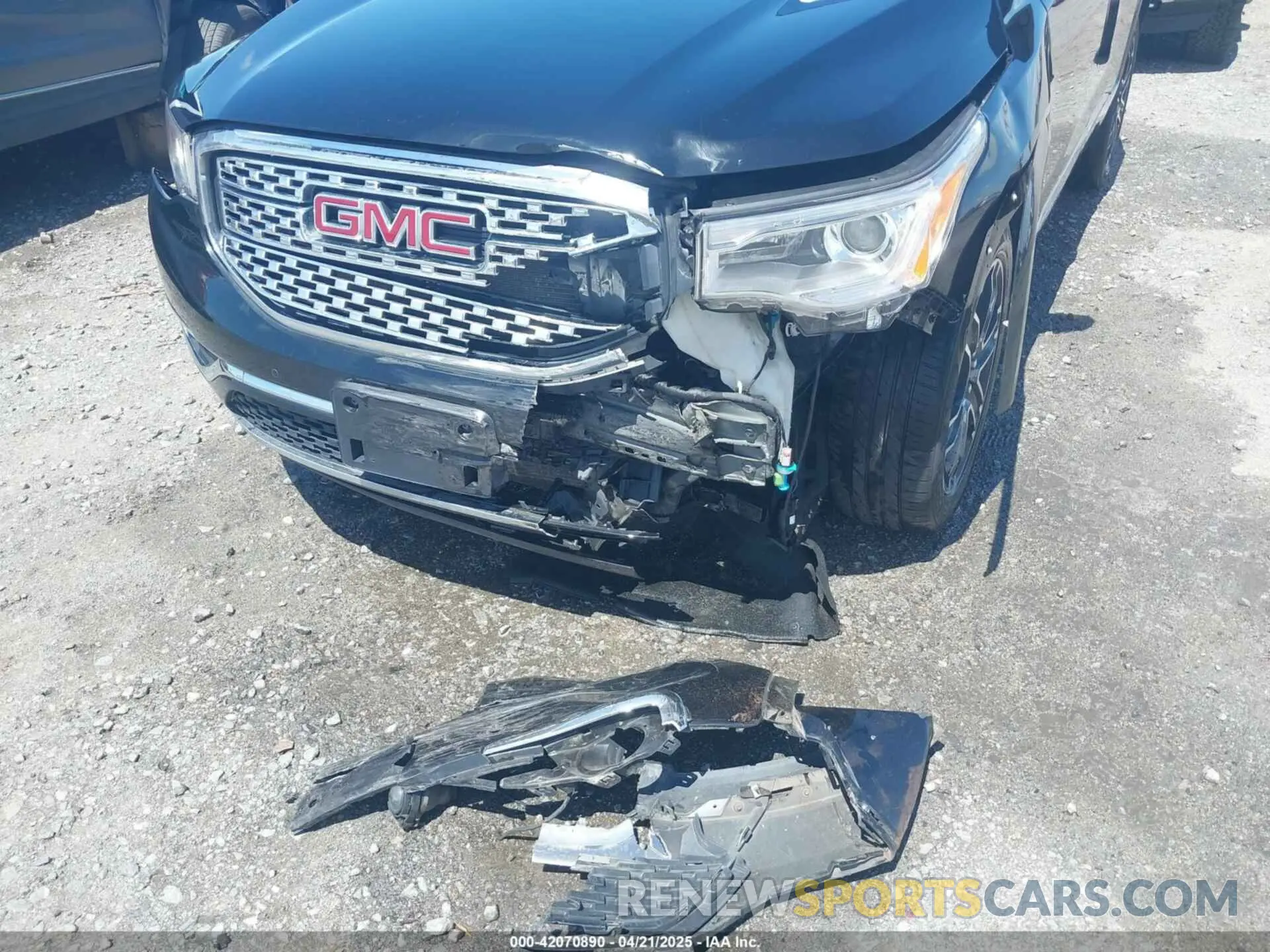 6 Photograph of a damaged car 1GKKNXLS7KZ226863 GMC ACADIA 2019