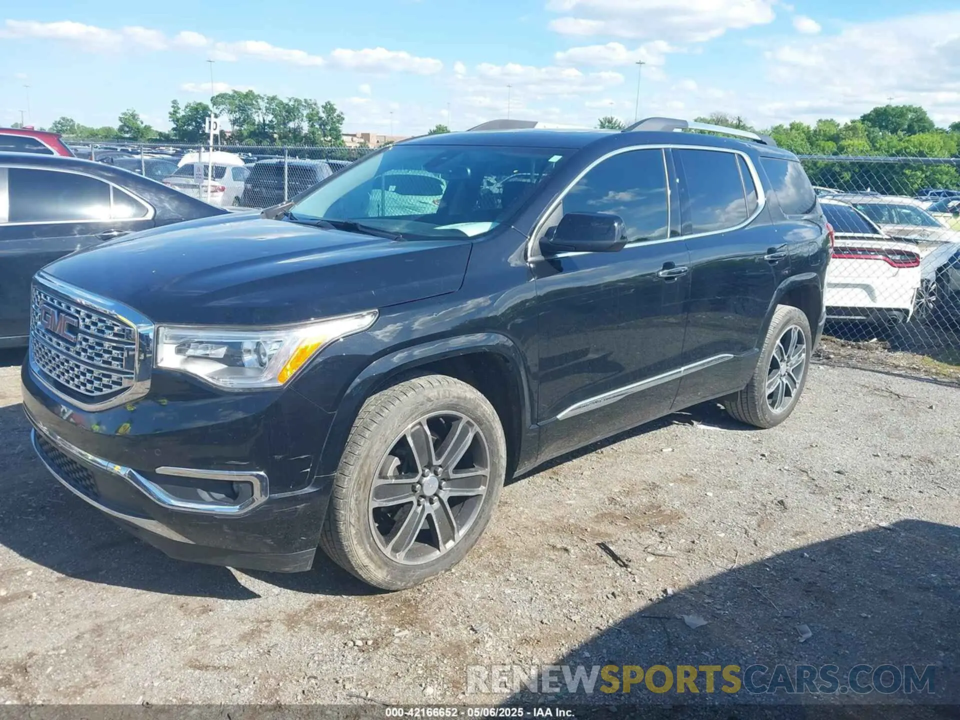2 Photograph of a damaged car 1GKKNXLSXKZ131889 GMC ACADIA 2019