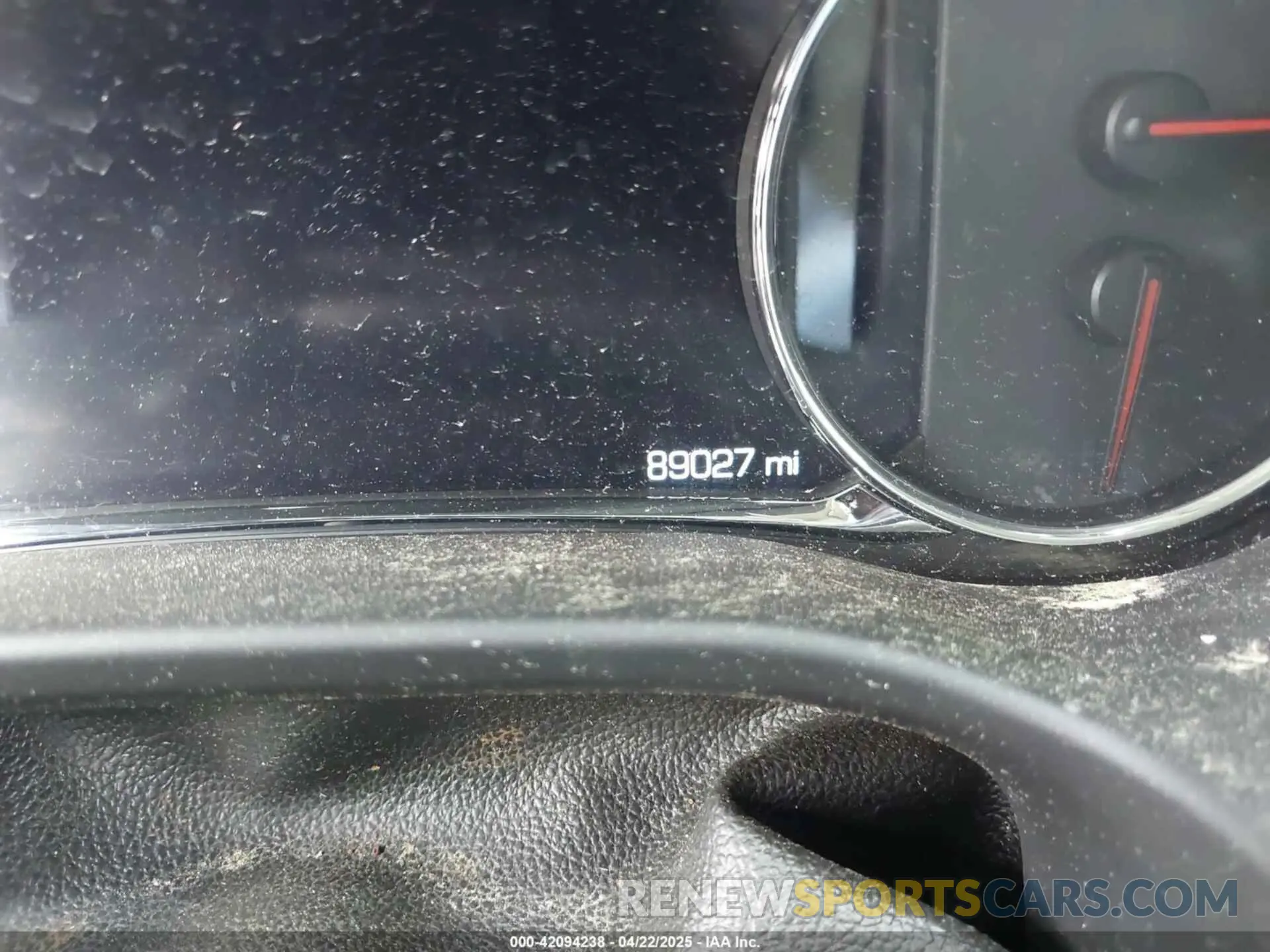 14 Photograph of a damaged car 1GKKNXLSXKZ238084 GMC ACADIA 2019