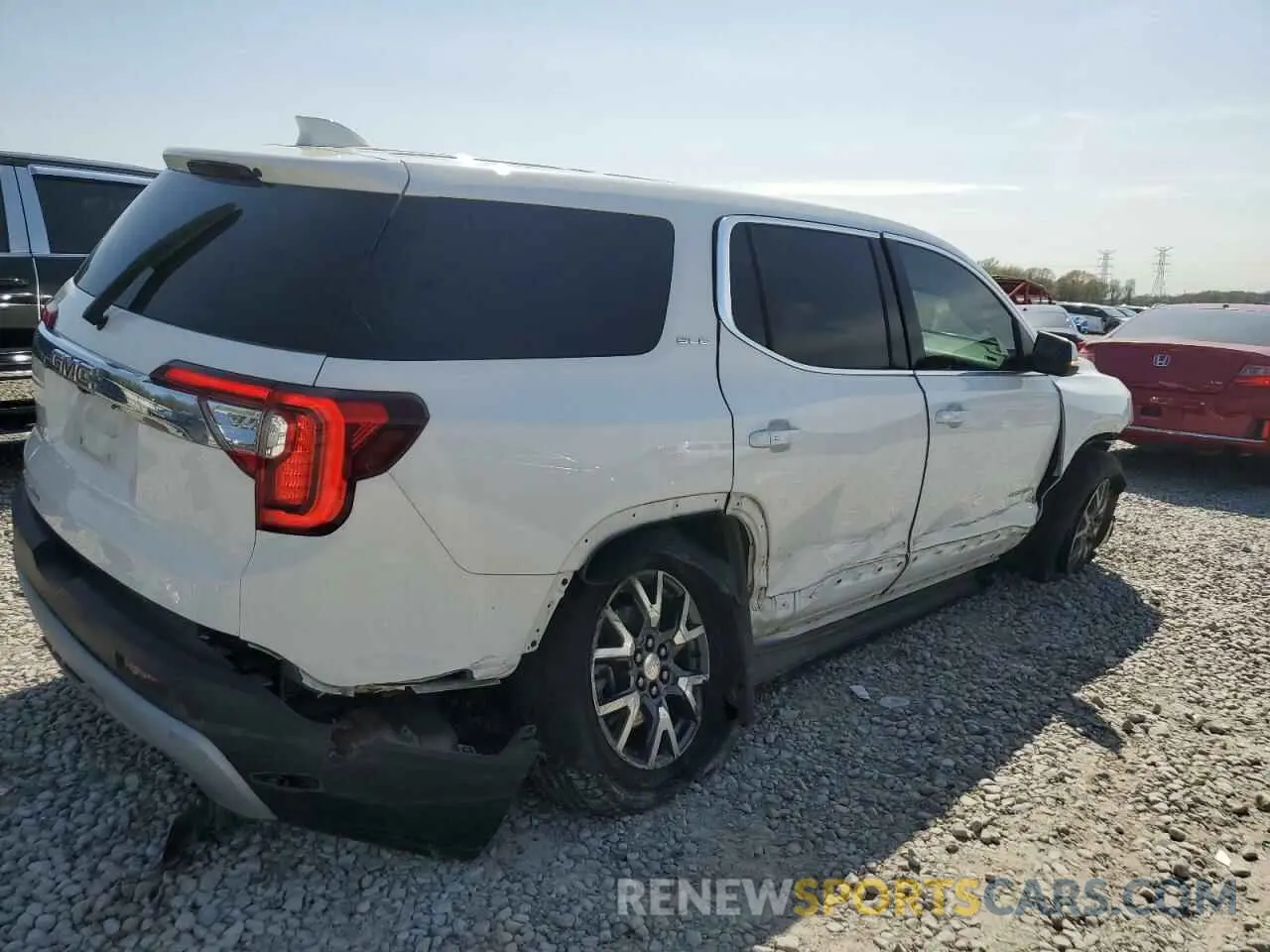 3 Photograph of a damaged car 1GKKNKLA1LZ174366 GMC ACADIA 2020