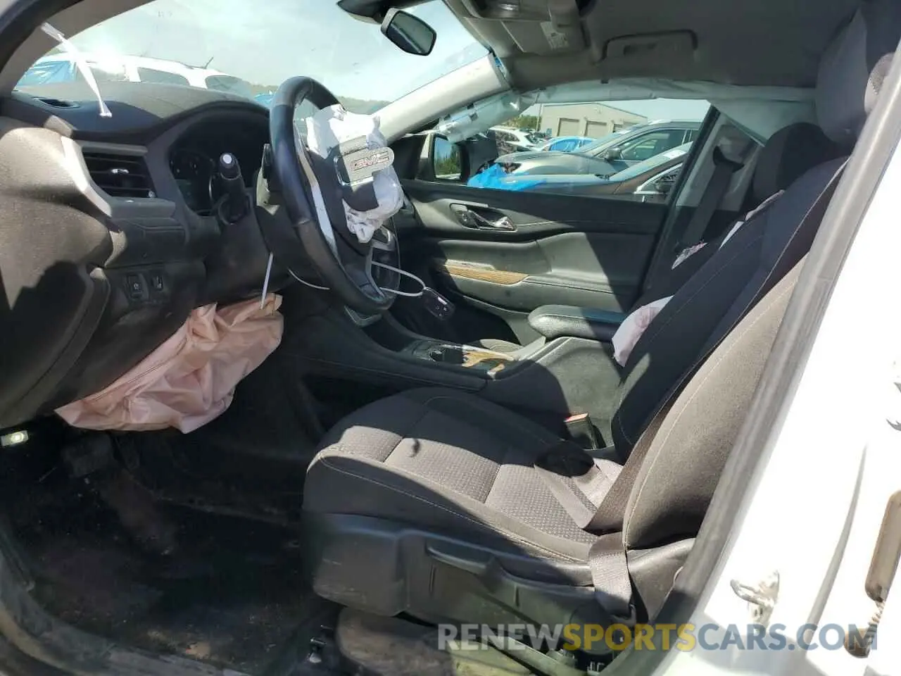 7 Photograph of a damaged car 1GKKNKLA1LZ174366 GMC ACADIA 2020