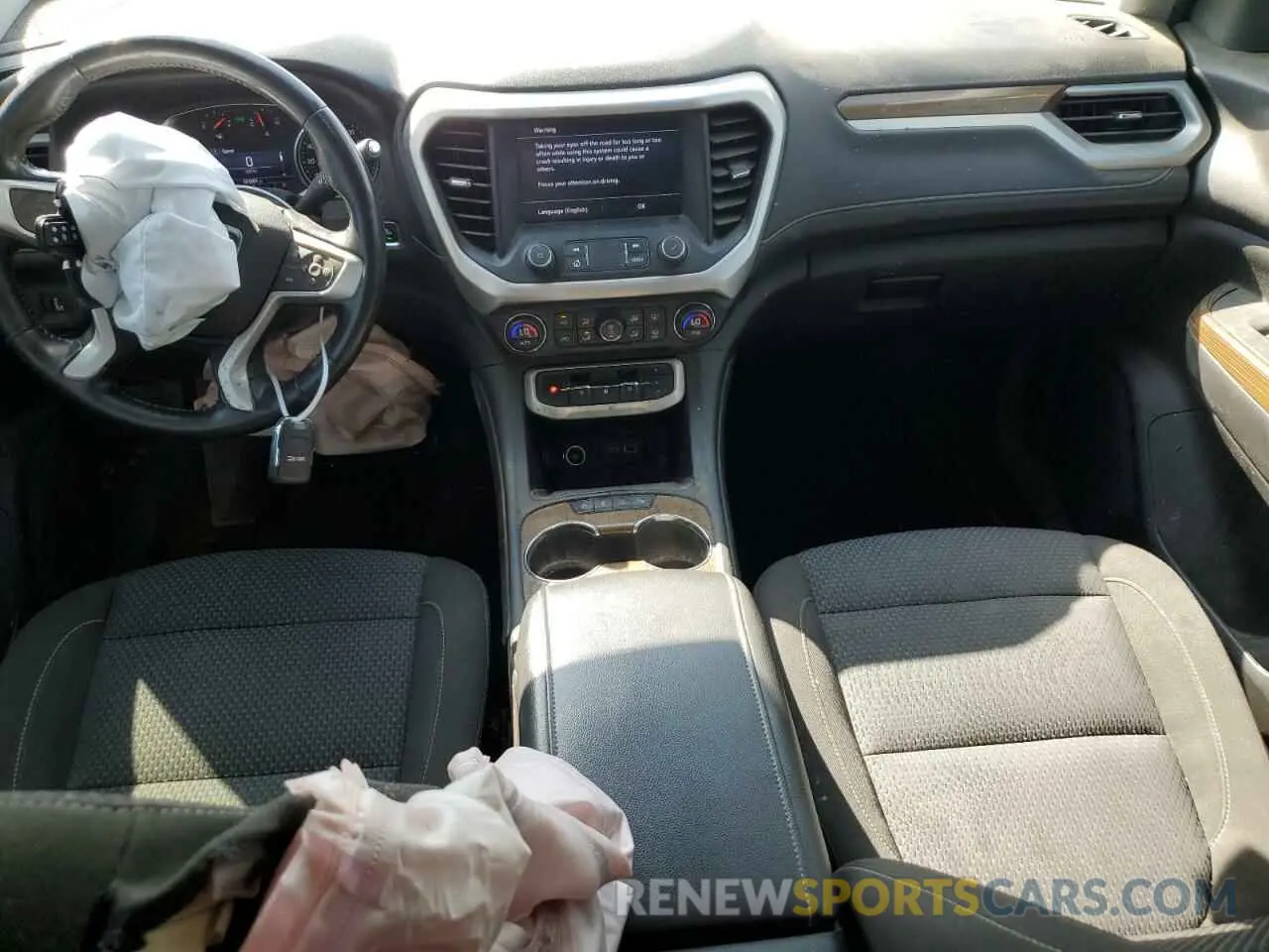 8 Photograph of a damaged car 1GKKNKLA1LZ174366 GMC ACADIA 2020