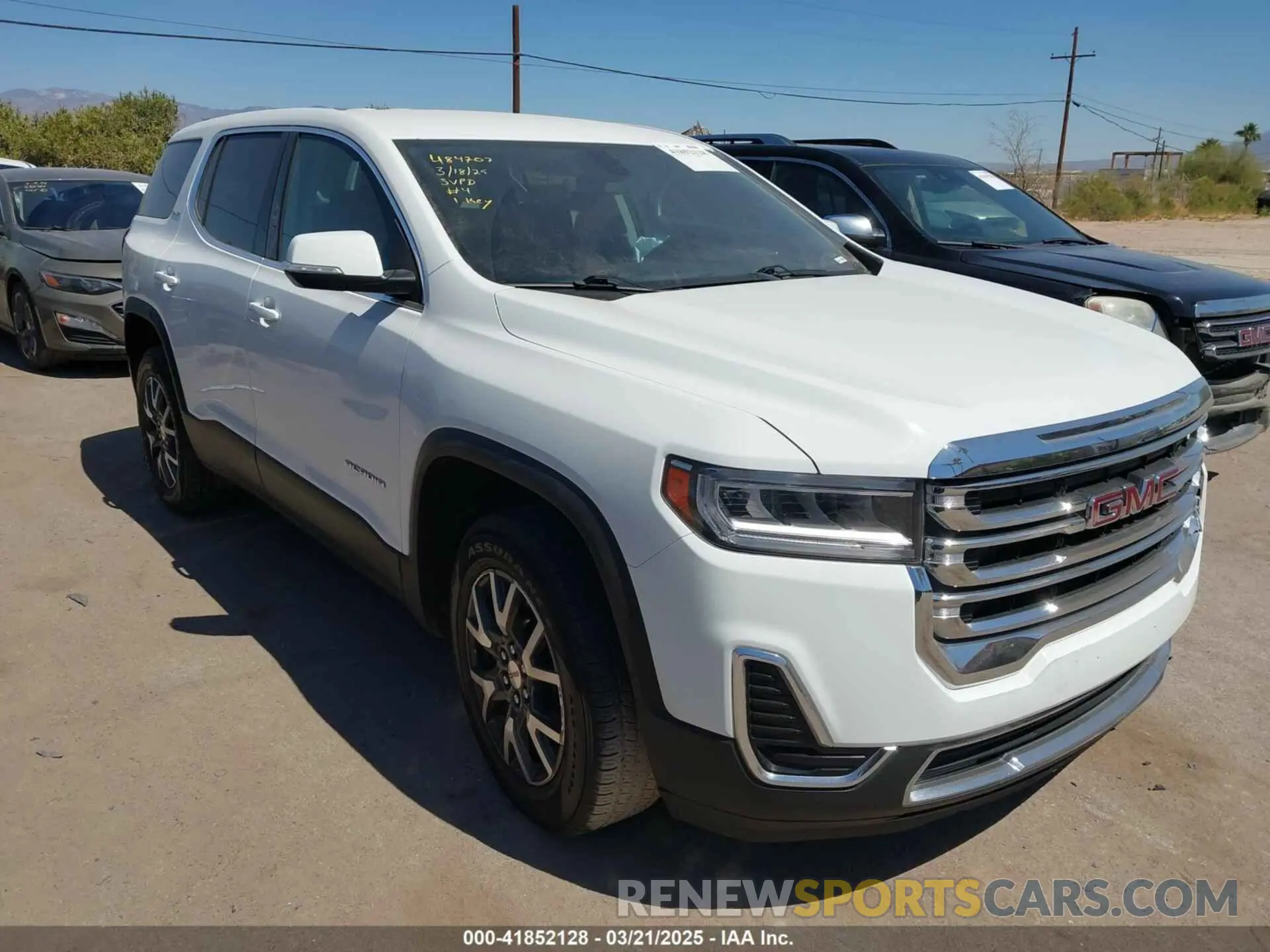 1 Photograph of a damaged car 1GKKNKLA1LZ227373 GMC ACADIA 2020