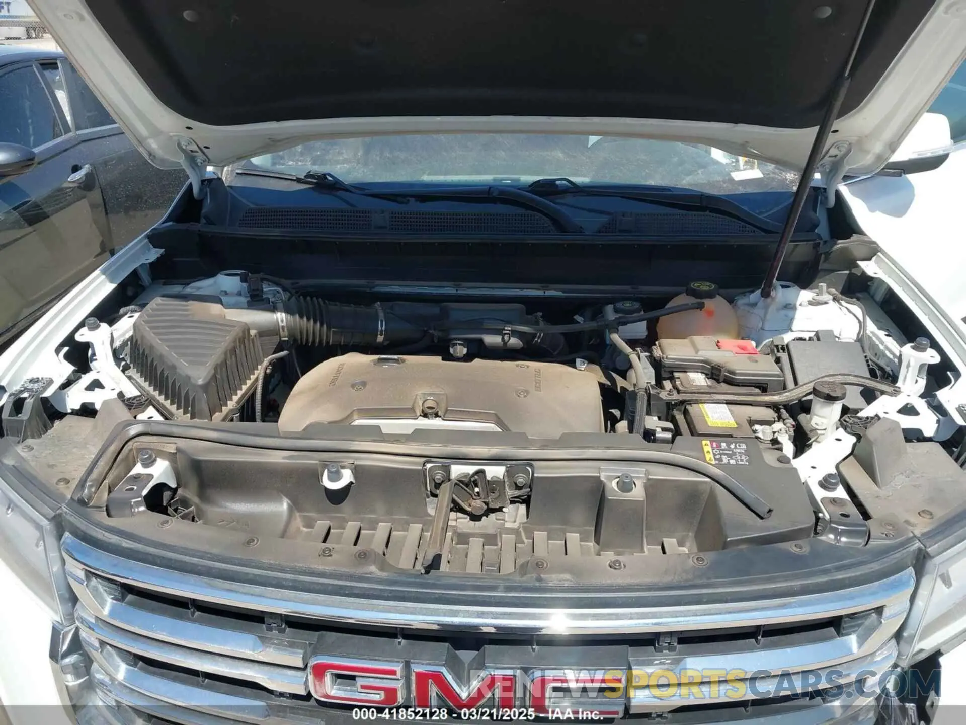 10 Photograph of a damaged car 1GKKNKLA1LZ227373 GMC ACADIA 2020
