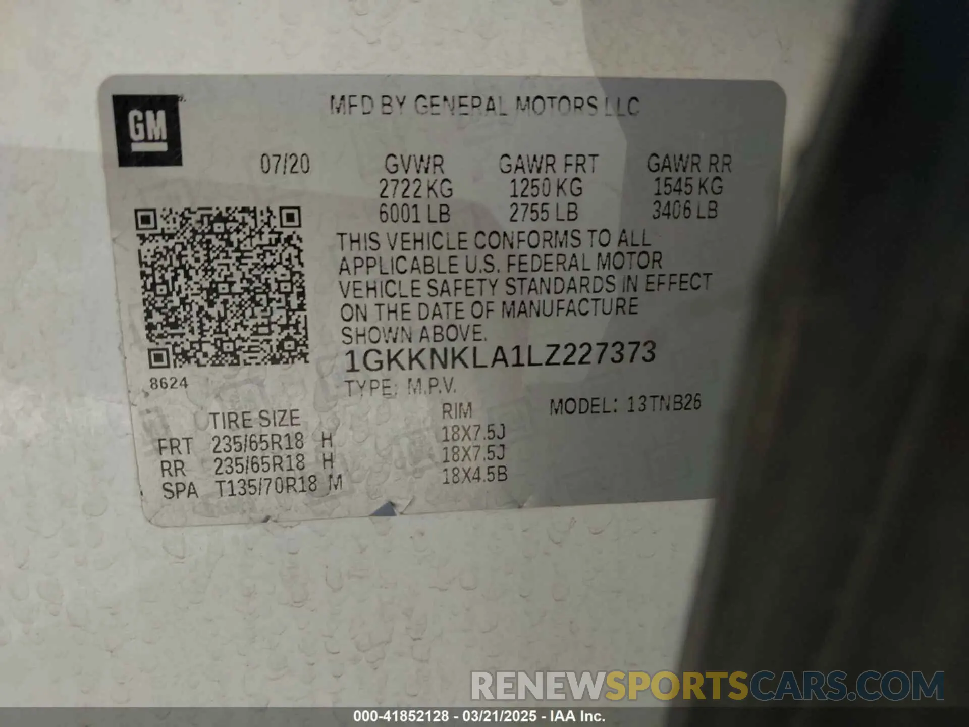 9 Photograph of a damaged car 1GKKNKLA1LZ227373 GMC ACADIA 2020