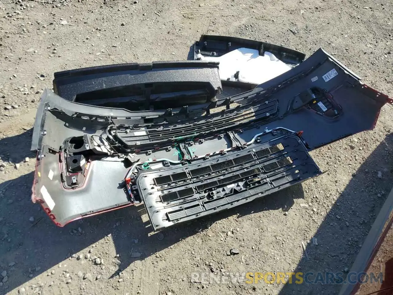 13 Photograph of a damaged car 1GKKNKLA2LZ226216 GMC ACADIA 2020