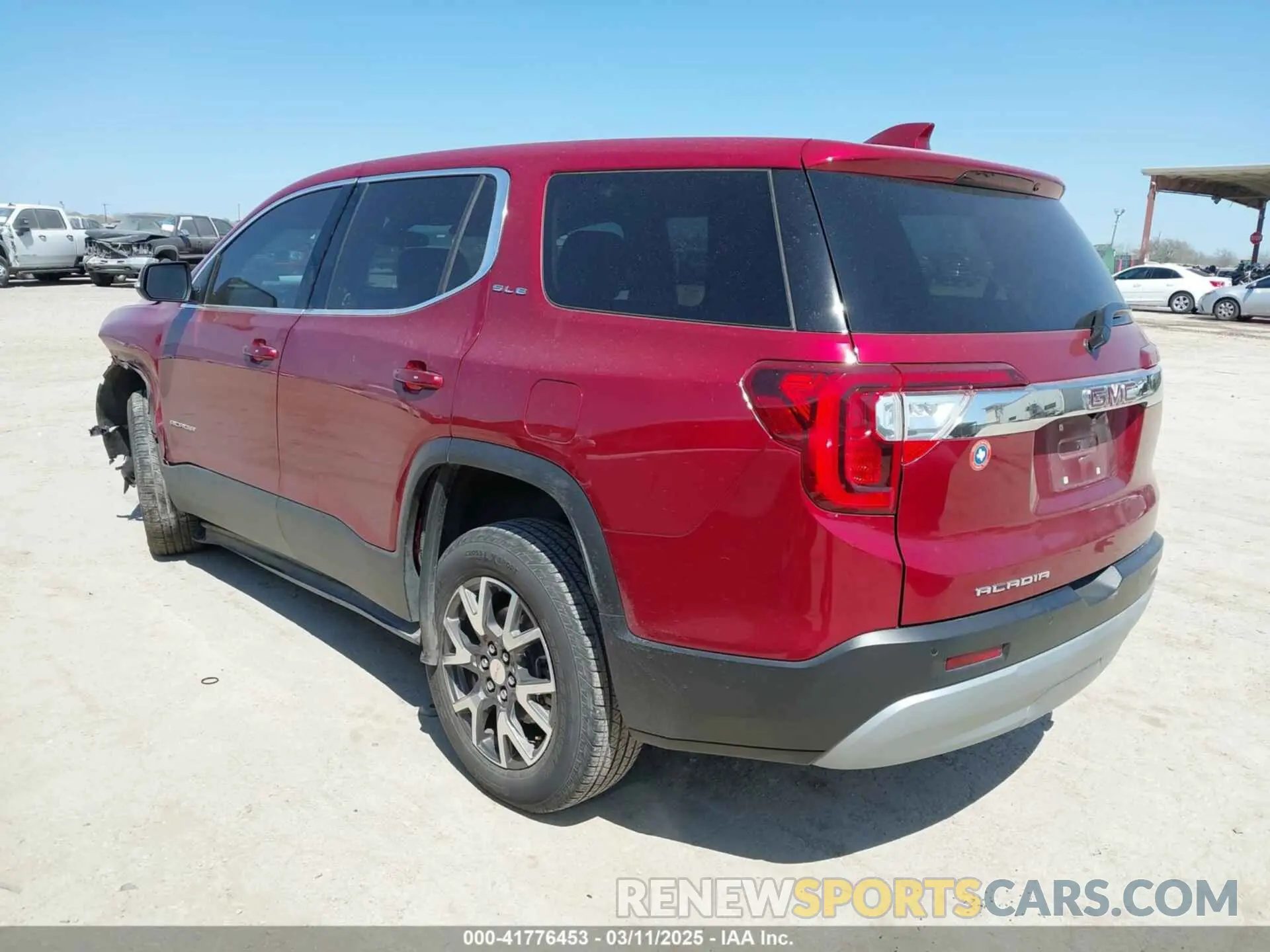 3 Photograph of a damaged car 1GKKNKLA4LZ166973 GMC ACADIA 2020
