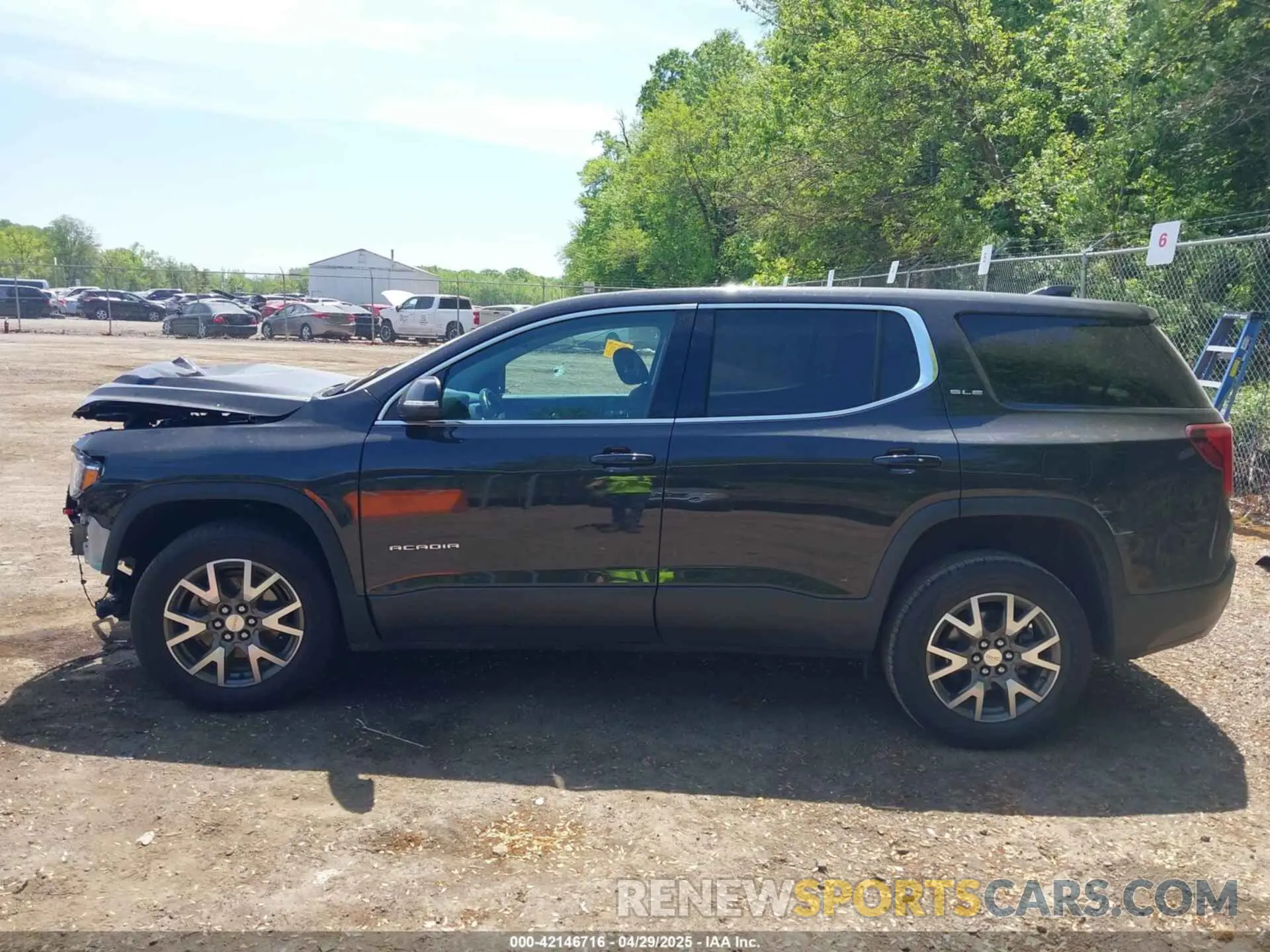 13 Photograph of a damaged car 1GKKNKLA4LZ223060 GMC ACADIA 2020