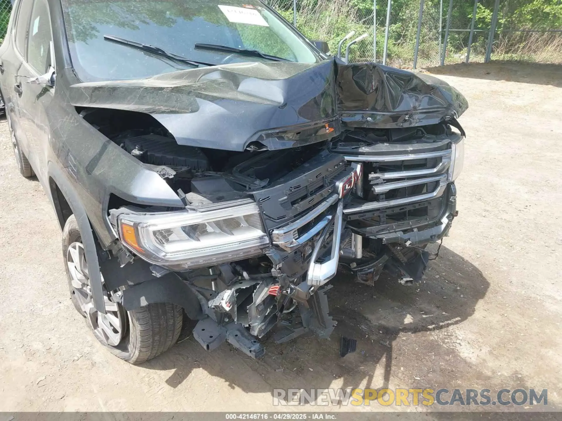 6 Photograph of a damaged car 1GKKNKLA4LZ223060 GMC ACADIA 2020