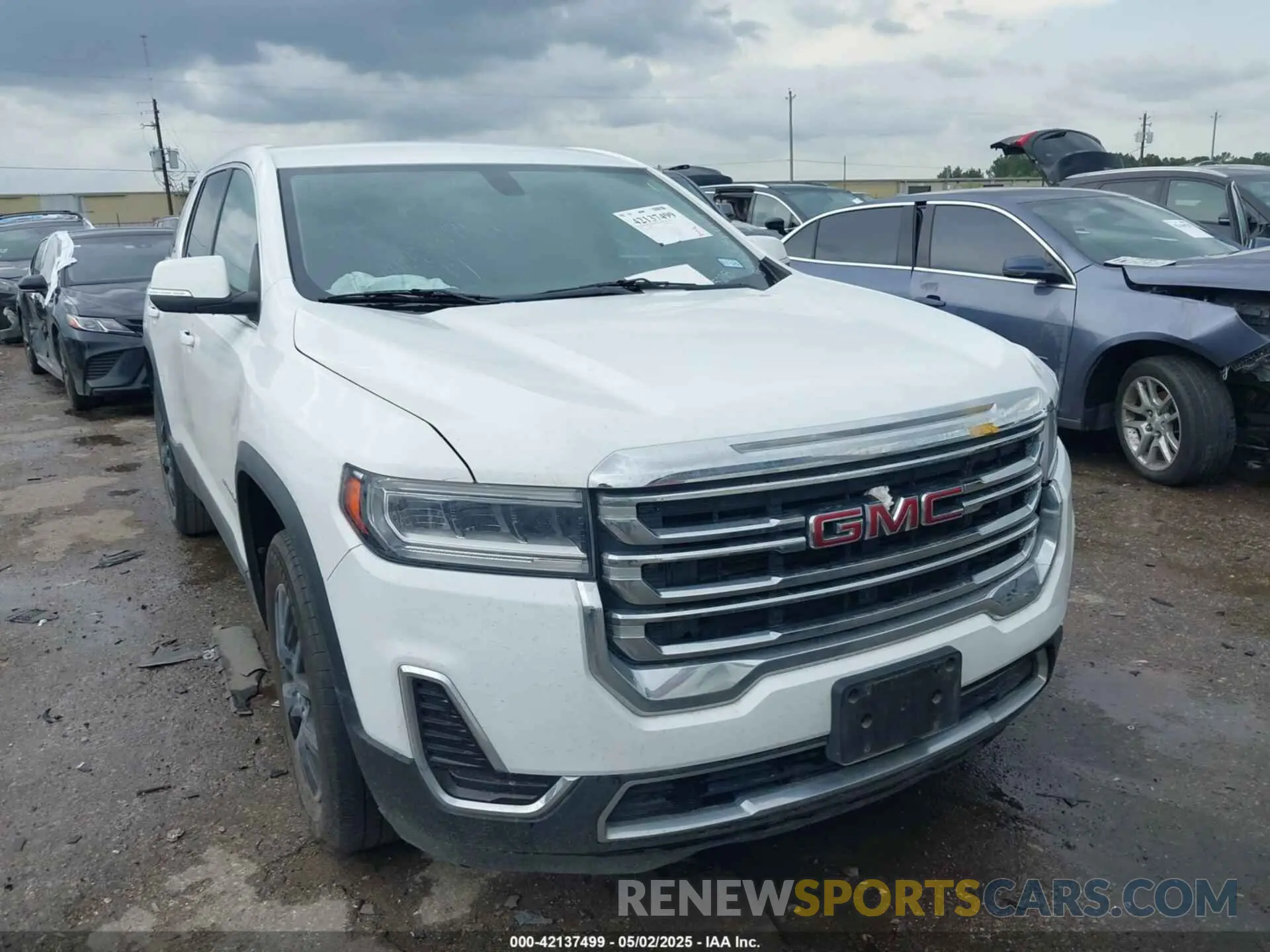1 Photograph of a damaged car 1GKKNKLA5LZ195298 GMC ACADIA 2020