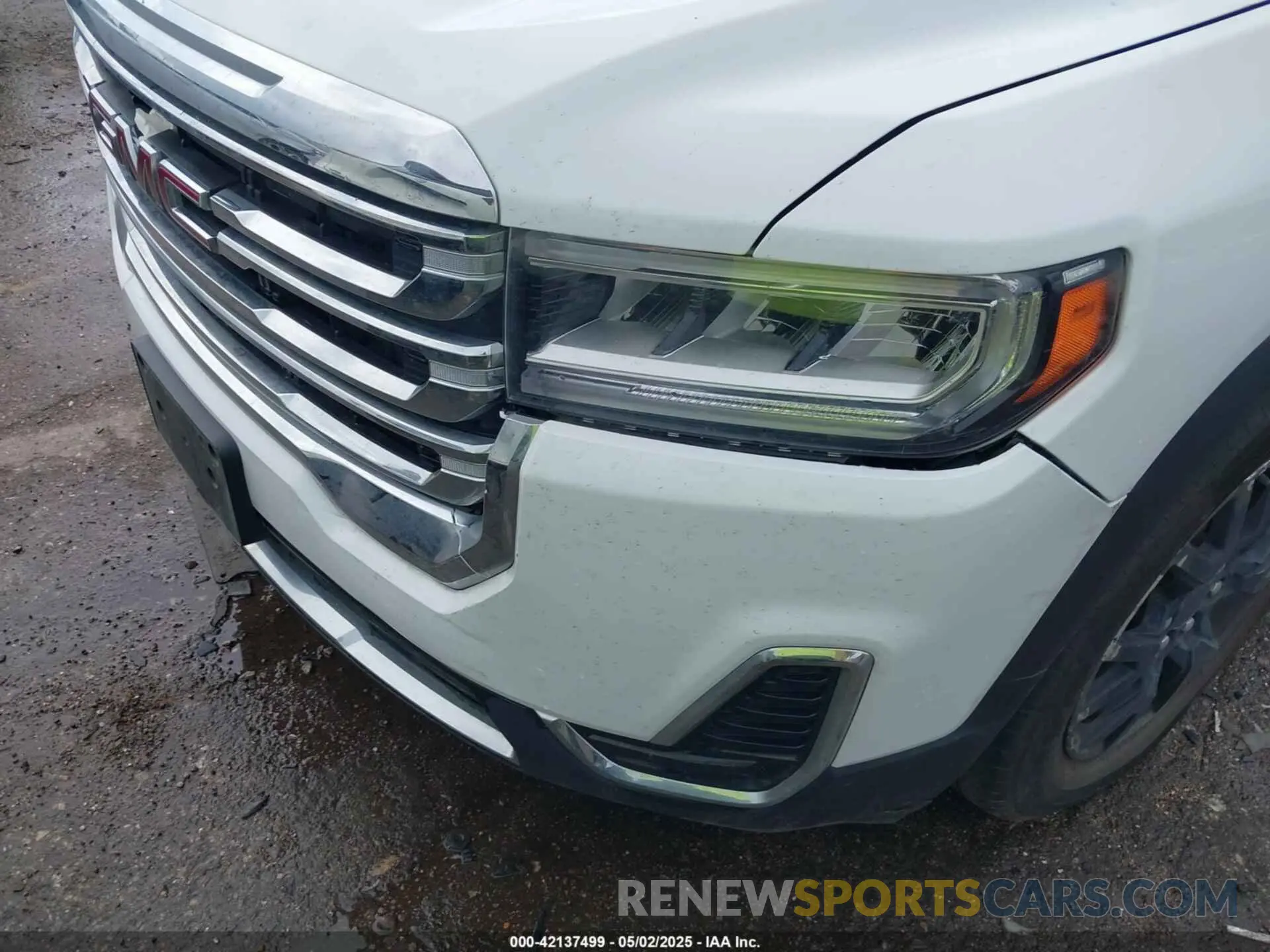 6 Photograph of a damaged car 1GKKNKLA5LZ195298 GMC ACADIA 2020