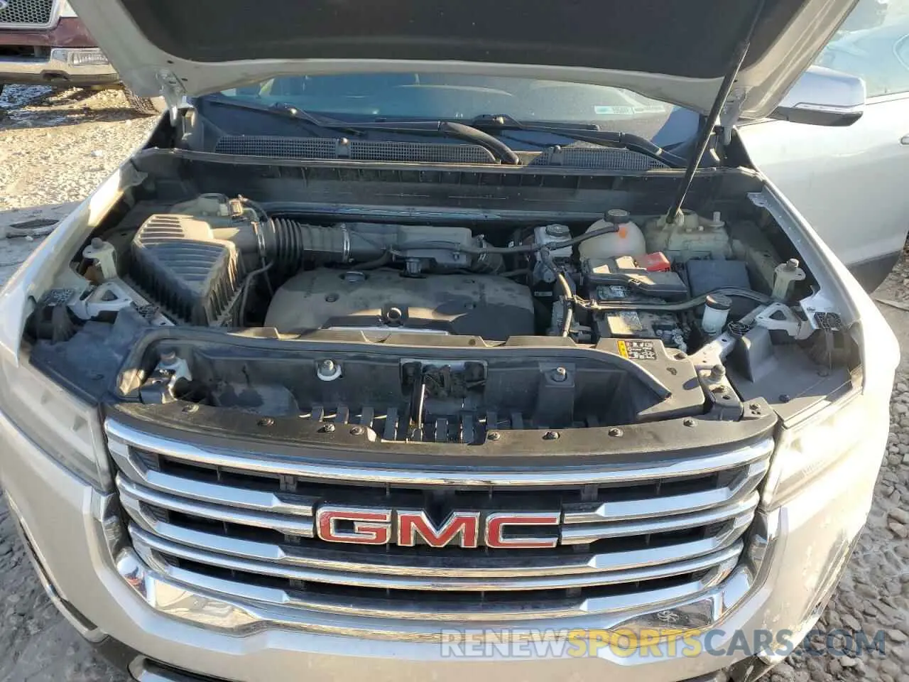 12 Photograph of a damaged car 1GKKNKLA5LZ215517 GMC ACADIA 2020