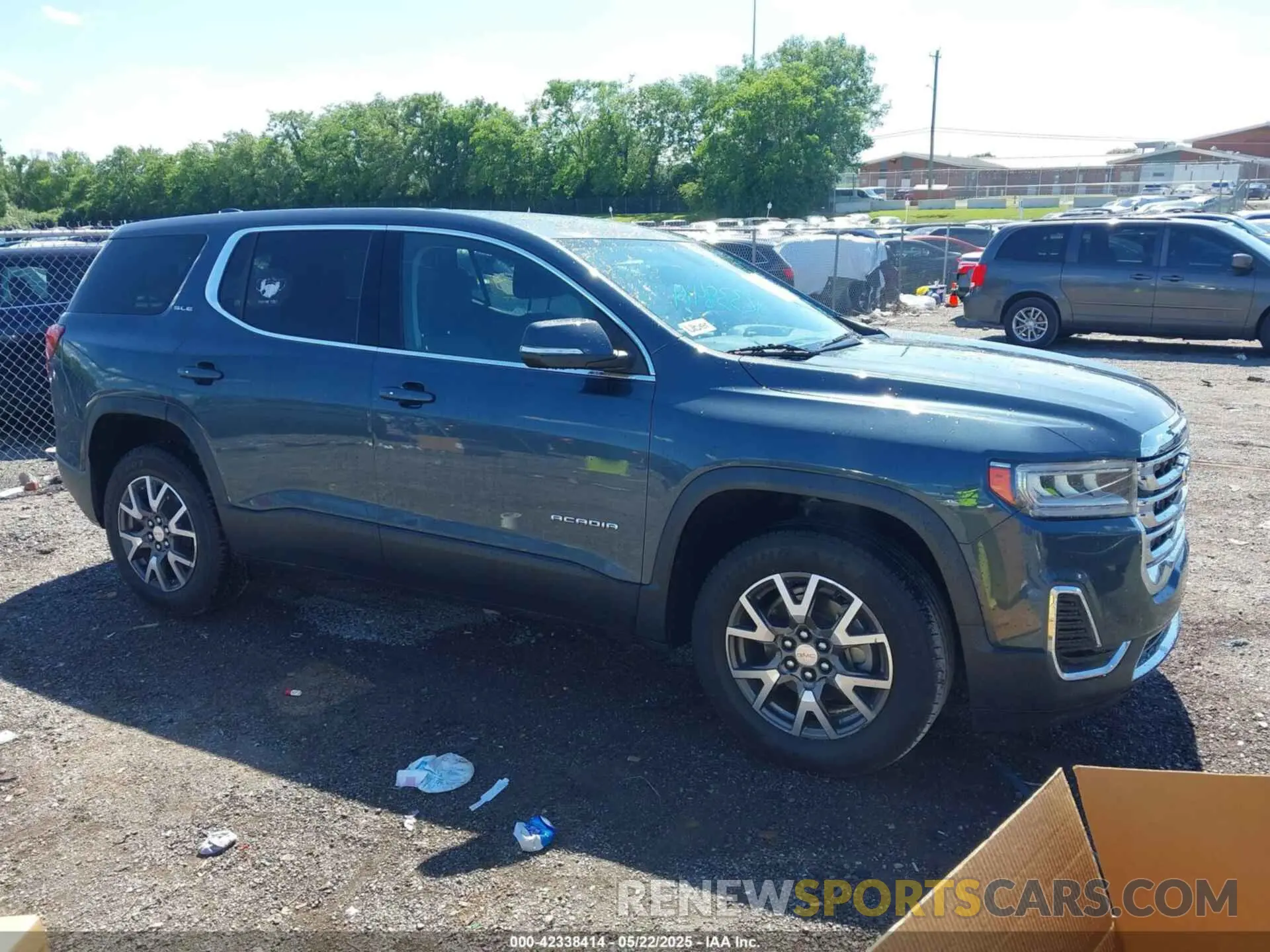 1 Photograph of a damaged car 1GKKNKLA6LZ174220 GMC ACADIA 2020