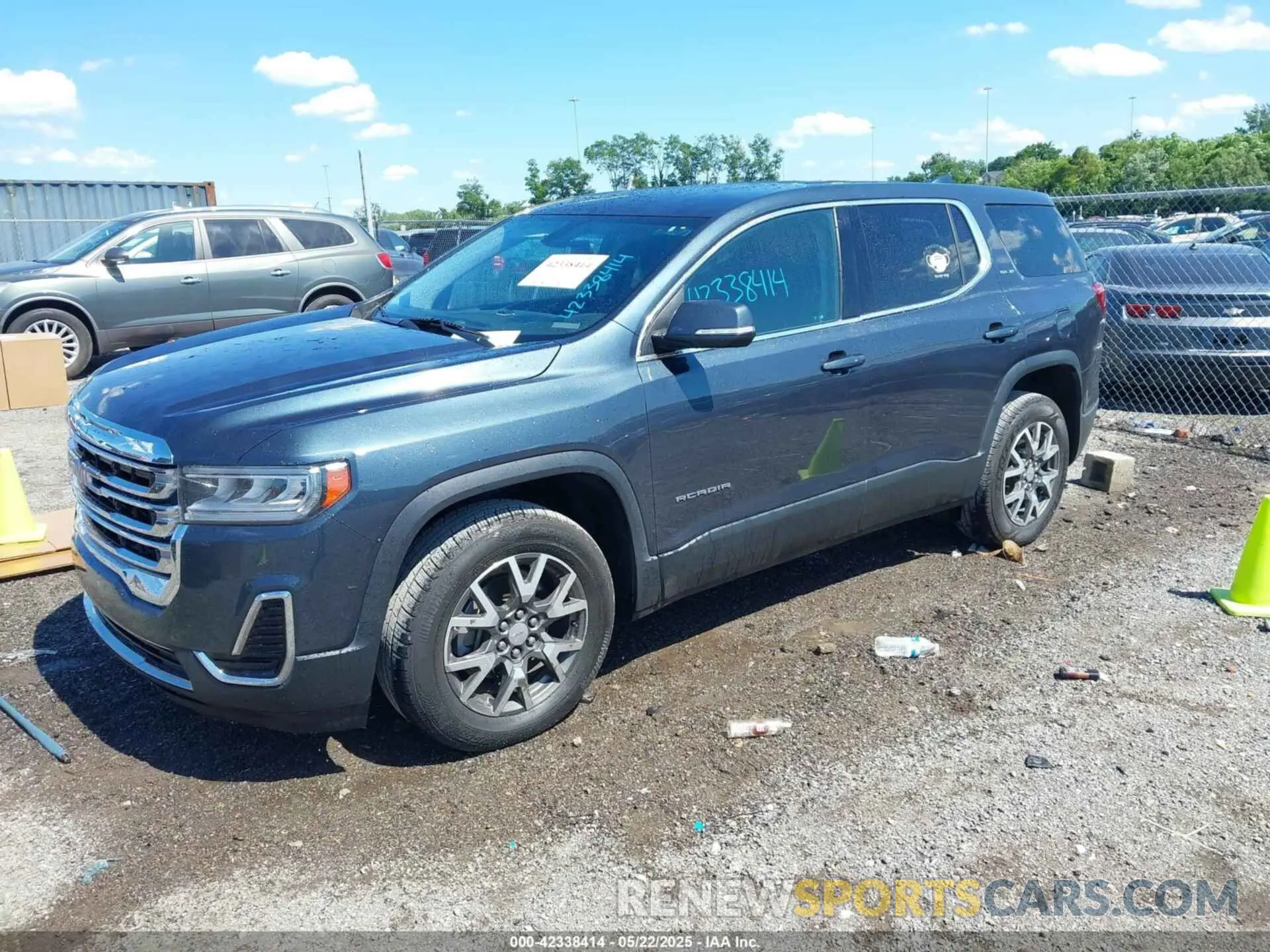 2 Photograph of a damaged car 1GKKNKLA6LZ174220 GMC ACADIA 2020