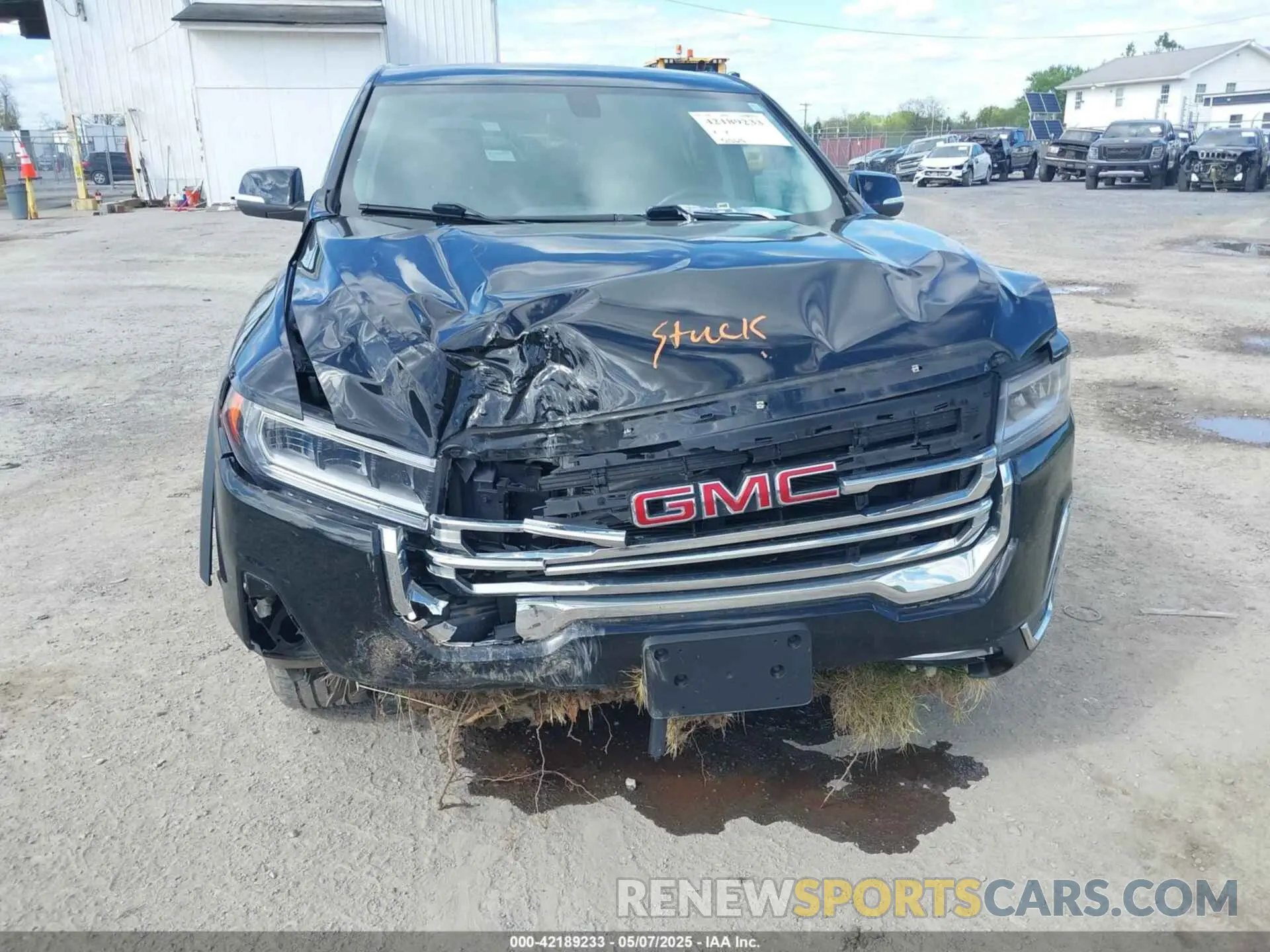 6 Photograph of a damaged car 1GKKNKLA6LZ175223 GMC ACADIA 2020