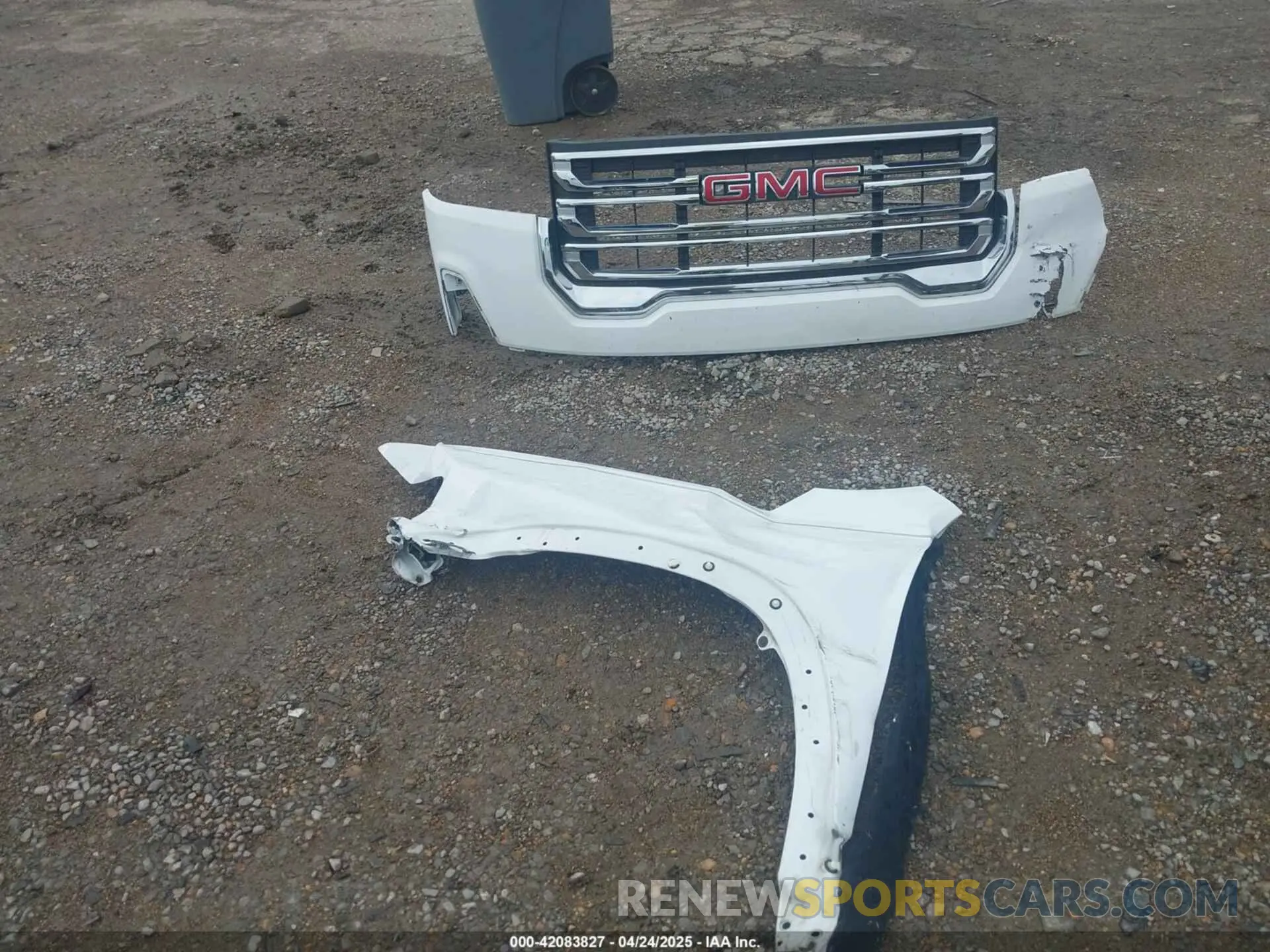 12 Photograph of a damaged car 1GKKNKLA7LZ193312 GMC ACADIA 2020