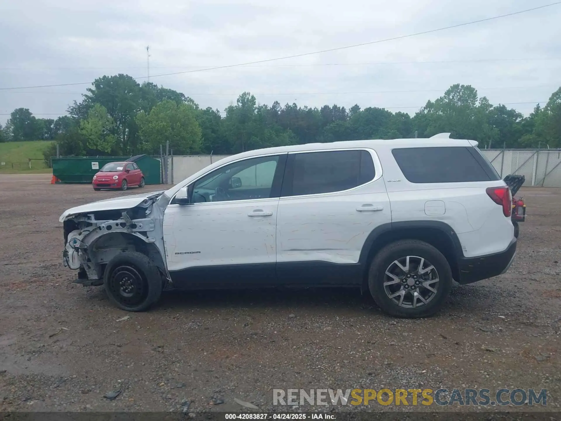 15 Photograph of a damaged car 1GKKNKLA7LZ193312 GMC ACADIA 2020