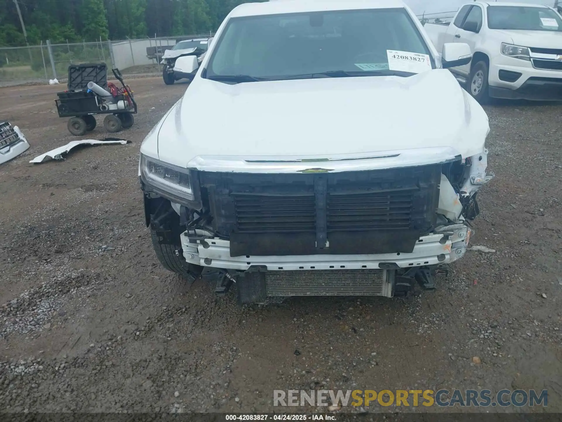 6 Photograph of a damaged car 1GKKNKLA7LZ193312 GMC ACADIA 2020