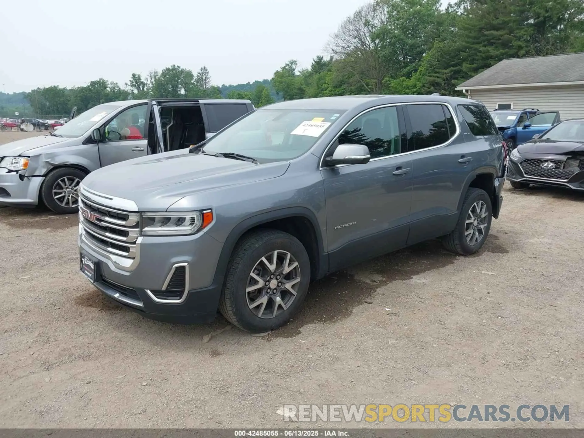 2 Photograph of a damaged car 1GKKNKLA8LZ153059 GMC ACADIA 2020