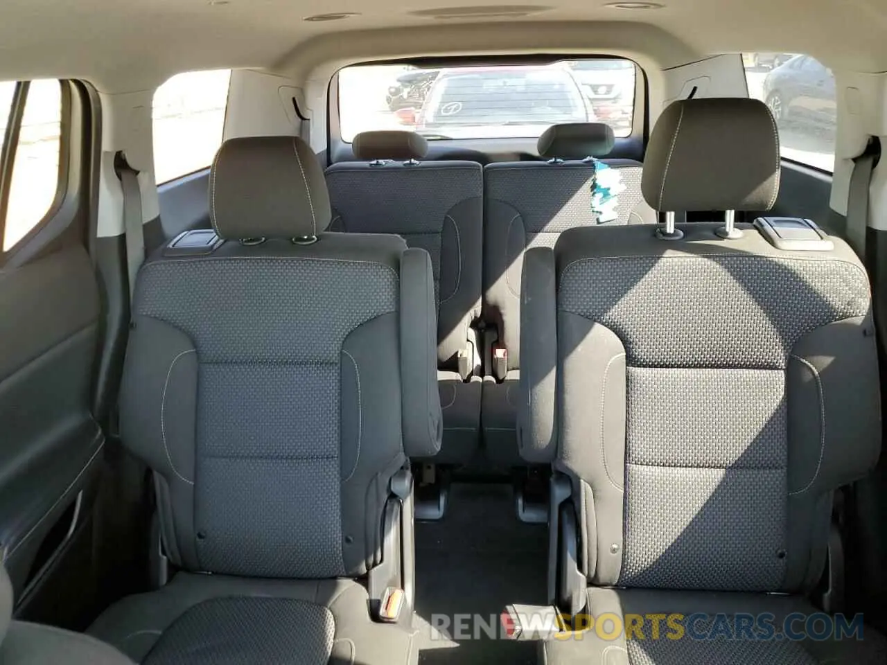 10 Photograph of a damaged car 1GKKNKLA8LZ208318 GMC ACADIA 2020