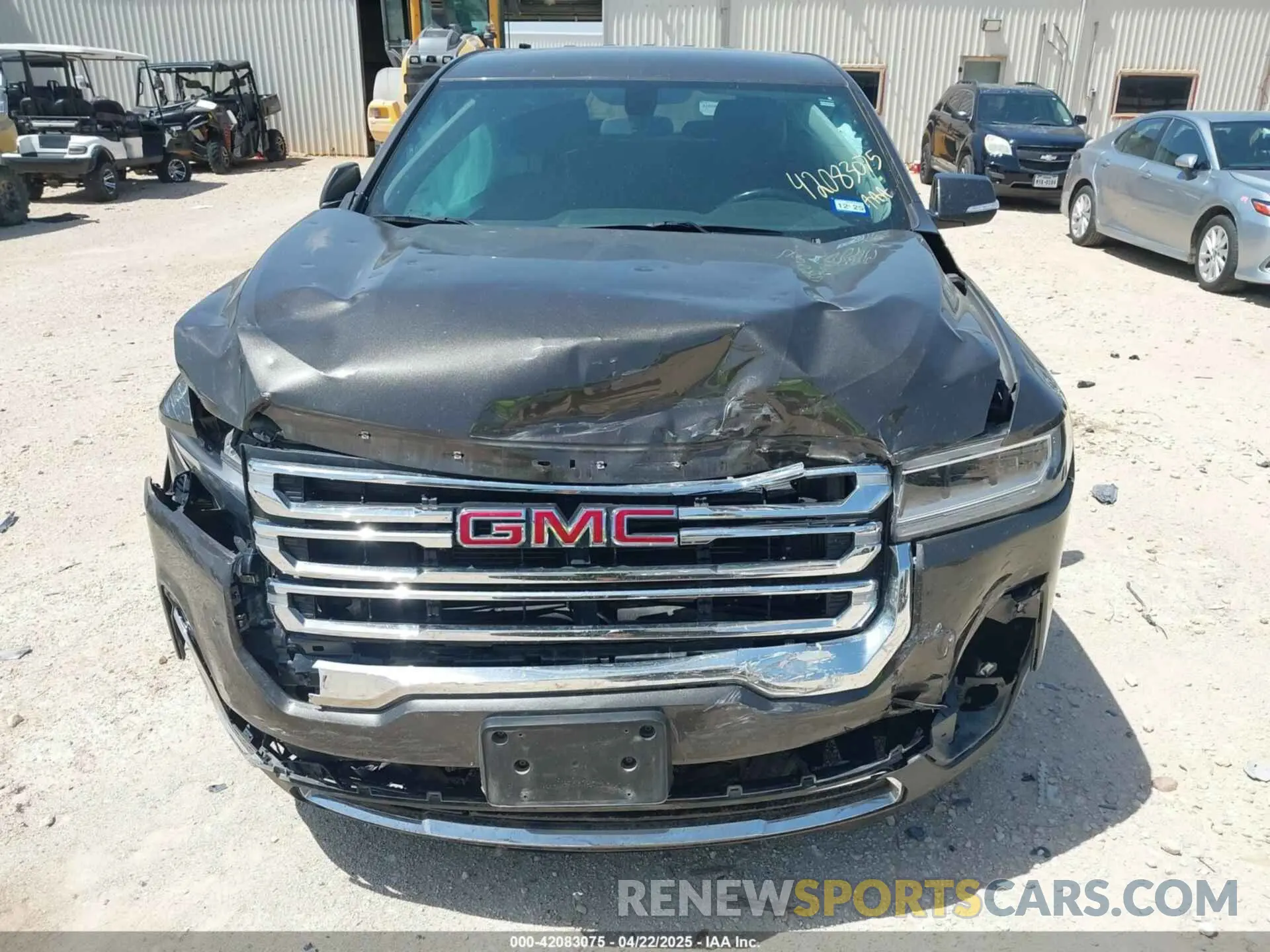 12 Photograph of a damaged car 1GKKNKLAXLZ166105 GMC ACADIA 2020