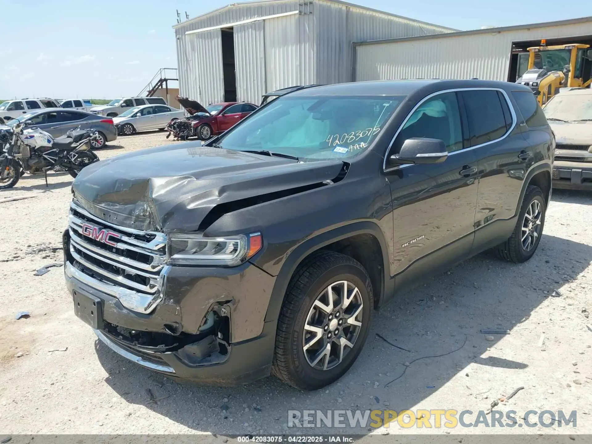 2 Photograph of a damaged car 1GKKNKLAXLZ166105 GMC ACADIA 2020
