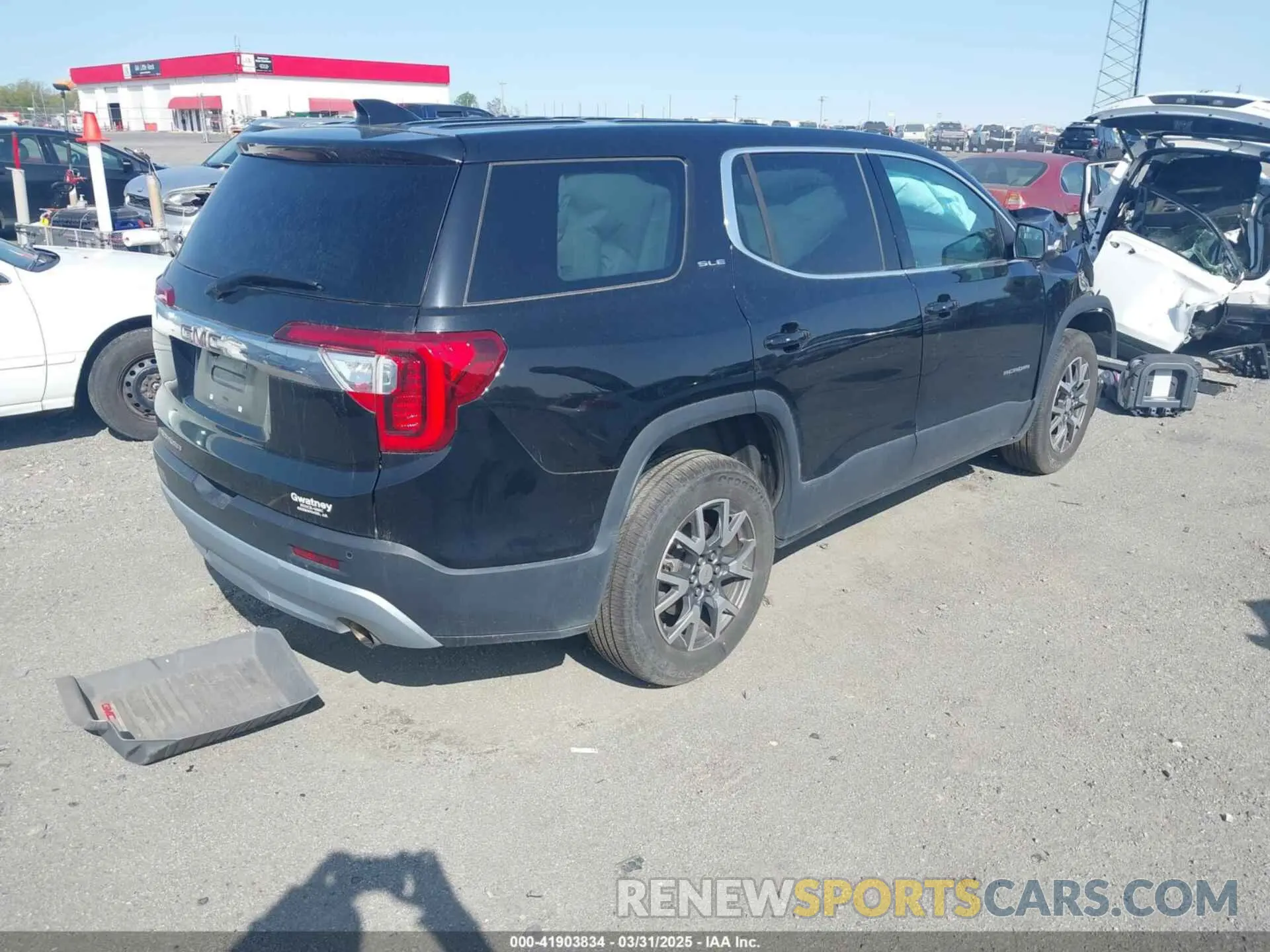 4 Photograph of a damaged car 1GKKNKLAXLZ210734 GMC ACADIA 2020