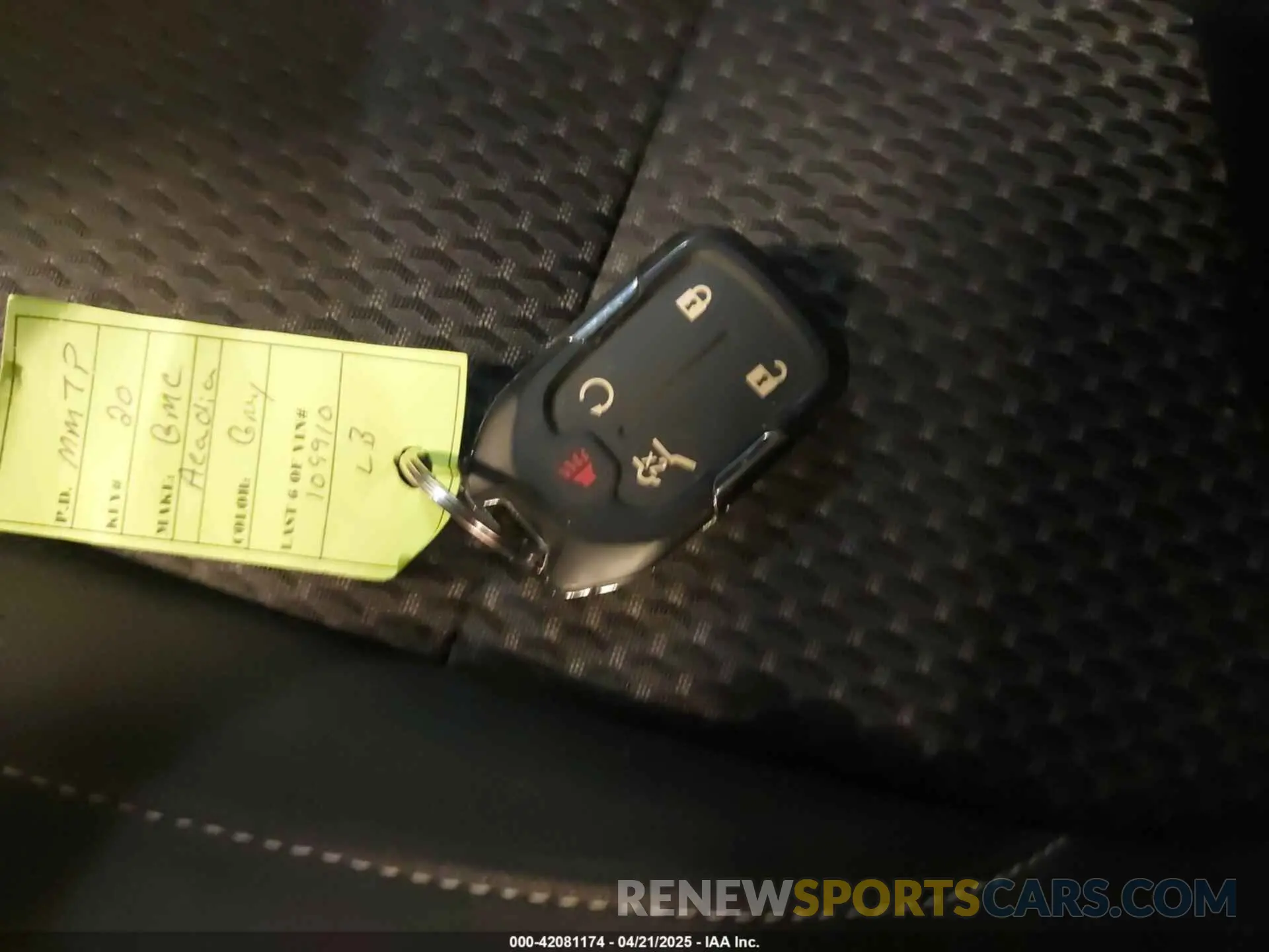 11 Photograph of a damaged car 1GKKNKLS2LZ109910 GMC ACADIA 2020