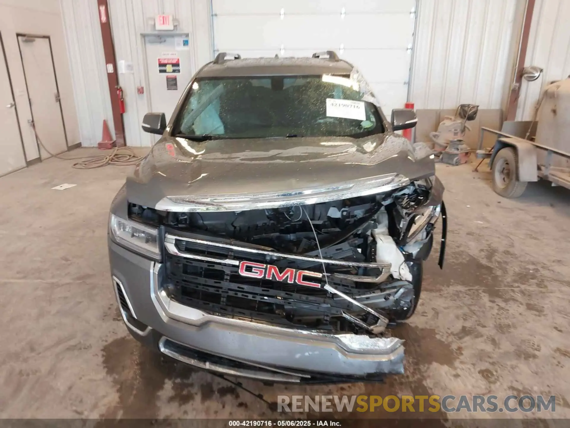 12 Photograph of a damaged car 1GKKNKLS2LZ186745 GMC ACADIA 2020