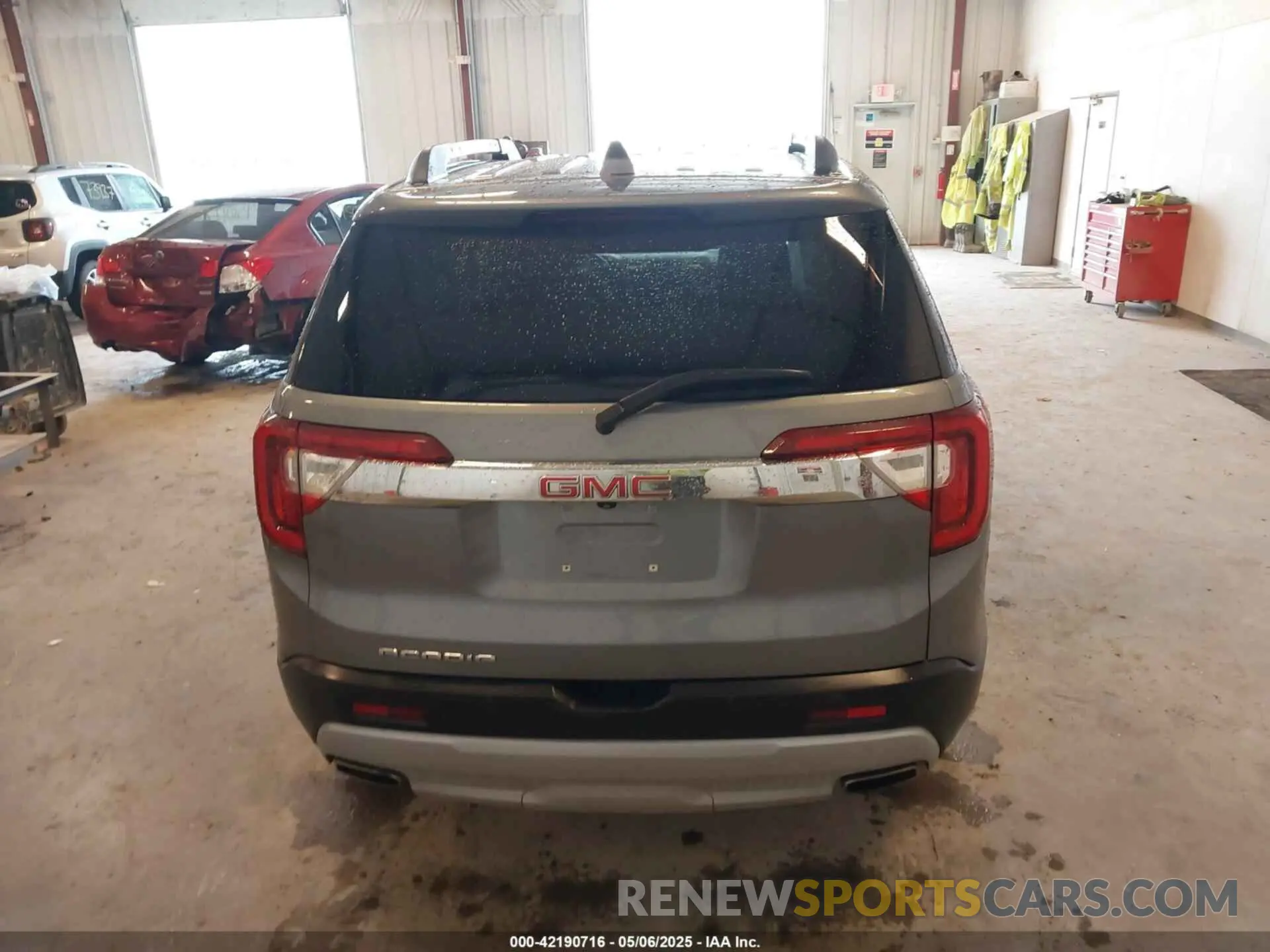 16 Photograph of a damaged car 1GKKNKLS2LZ186745 GMC ACADIA 2020