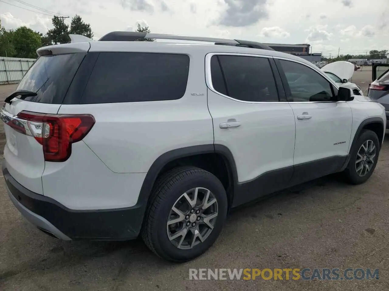 3 Photograph of a damaged car 1GKKNKLS3LZ113299 GMC ACADIA 2020