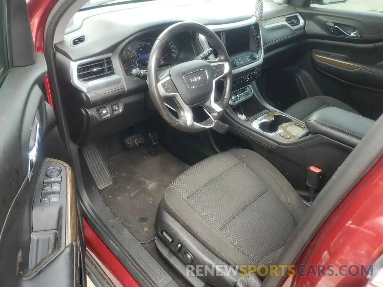8 Photograph of a damaged car 1GKKNKLS3LZ200863 GMC ACADIA 2020