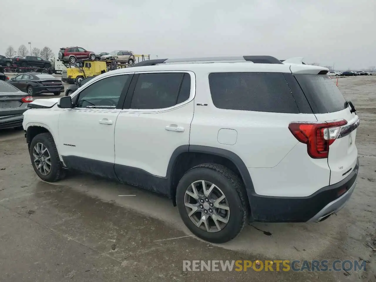 2 Photograph of a damaged car 1GKKNKLS4LZ112162 GMC ACADIA 2020