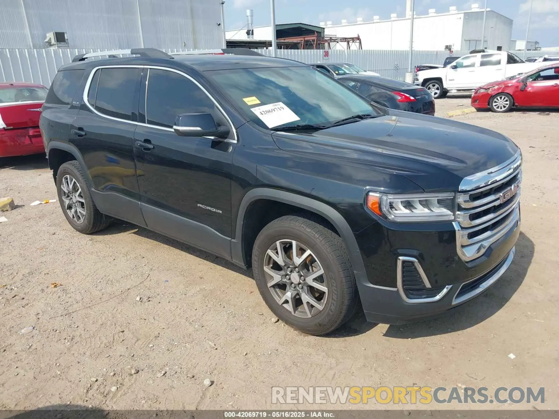 1 Photograph of a damaged car 1GKKNKLS4LZ128815 GMC ACADIA 2020
