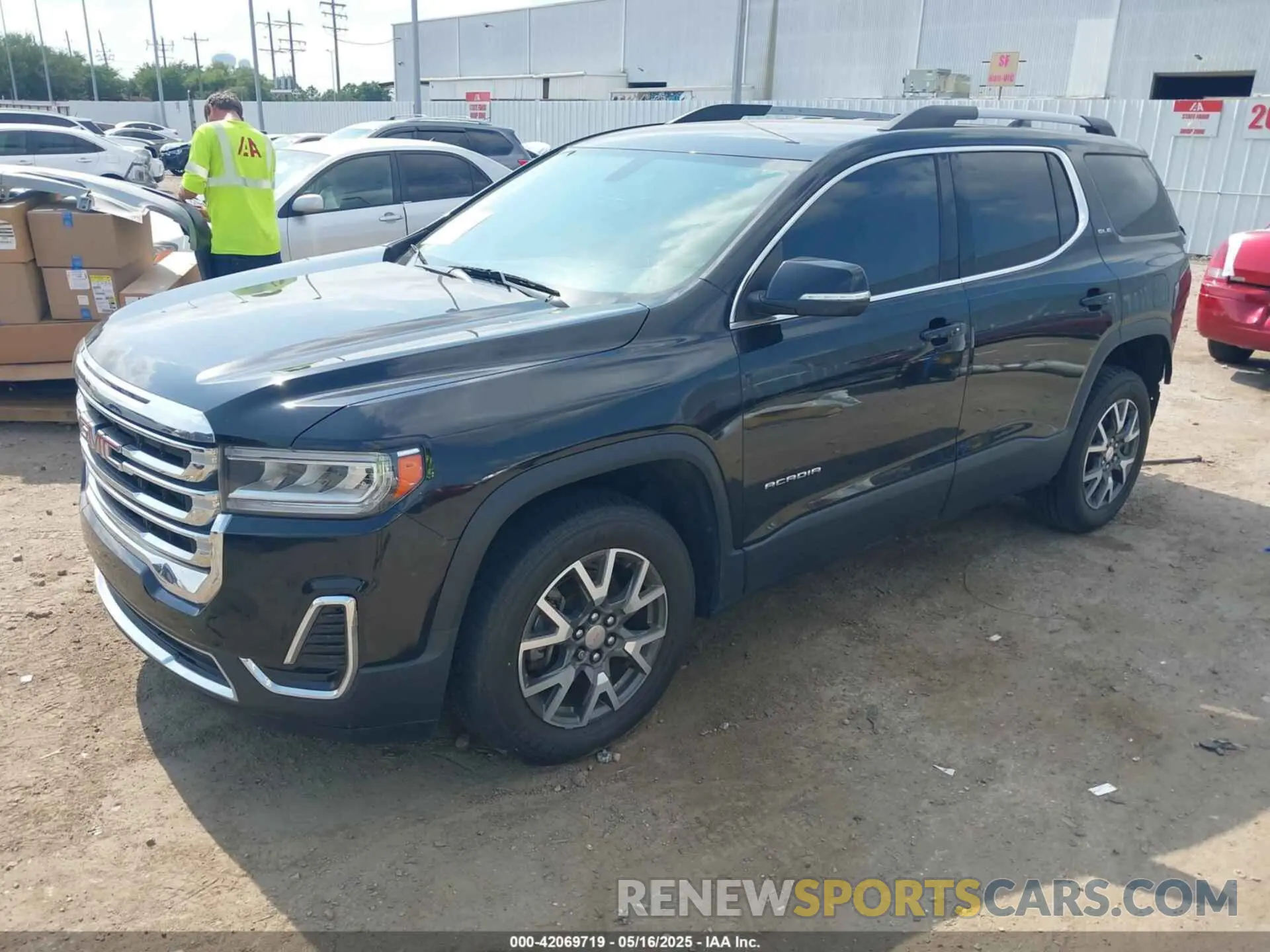 2 Photograph of a damaged car 1GKKNKLS4LZ128815 GMC ACADIA 2020