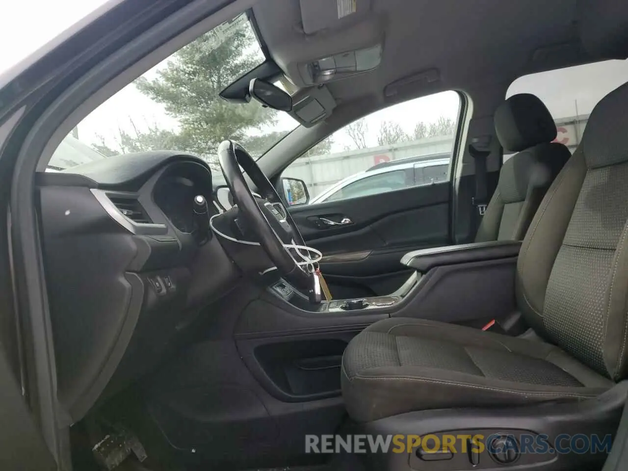 7 Photograph of a damaged car 1GKKNKLS4LZ212035 GMC ACADIA 2020