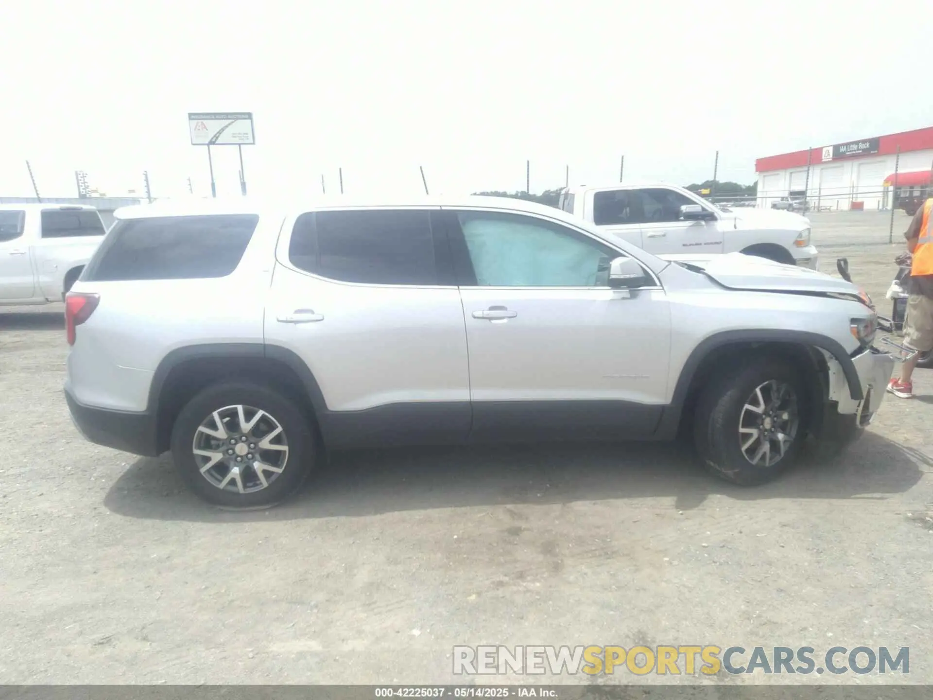 12 Photograph of a damaged car 1GKKNKLS6LZ181256 GMC ACADIA 2020