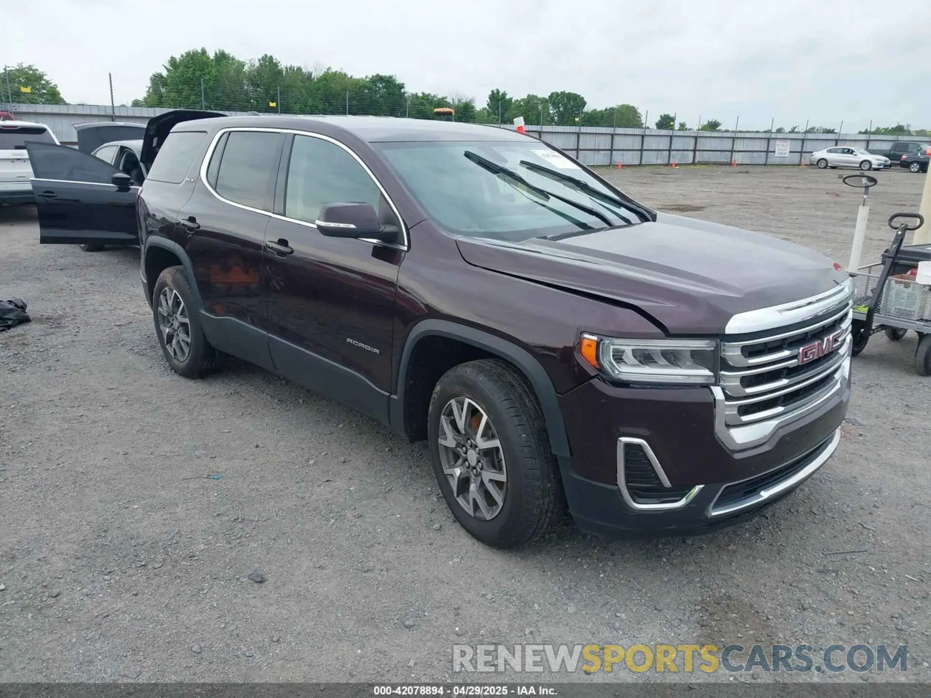 1 Photograph of a damaged car 1GKKNKLS9LZ147442 GMC ACADIA 2020