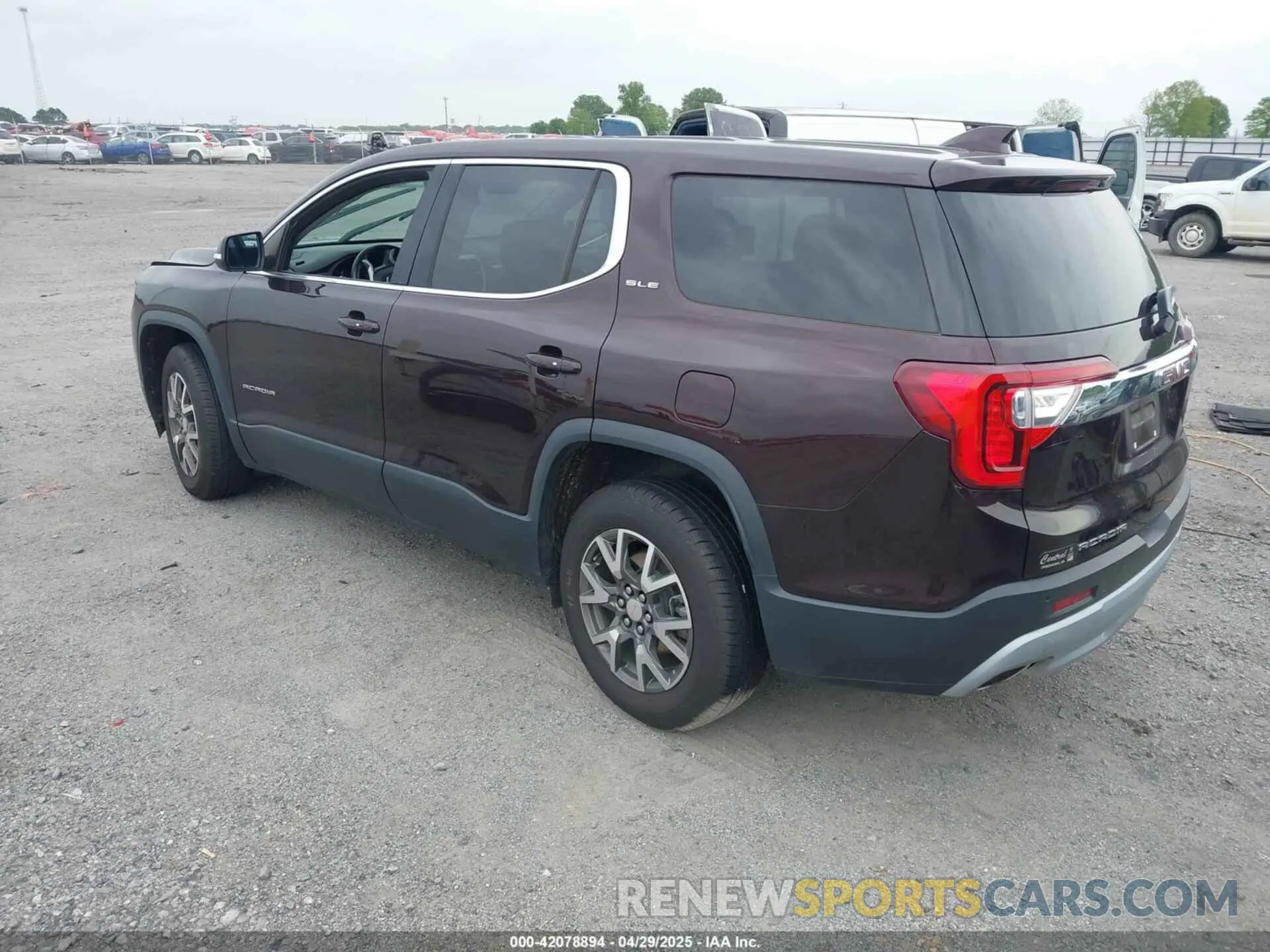 3 Photograph of a damaged car 1GKKNKLS9LZ147442 GMC ACADIA 2020