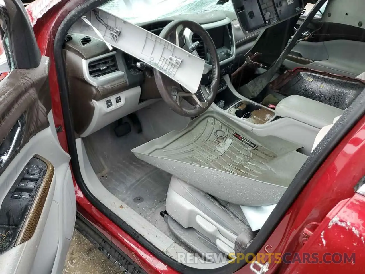 8 Photograph of a damaged car 1GKKNKLS9LZ163527 GMC ACADIA 2020