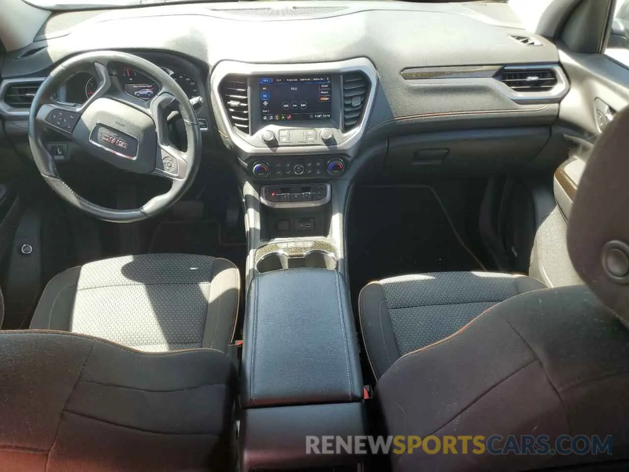 8 Photograph of a damaged car 1GKKNLLS3LZ171600 GMC ACADIA 2020